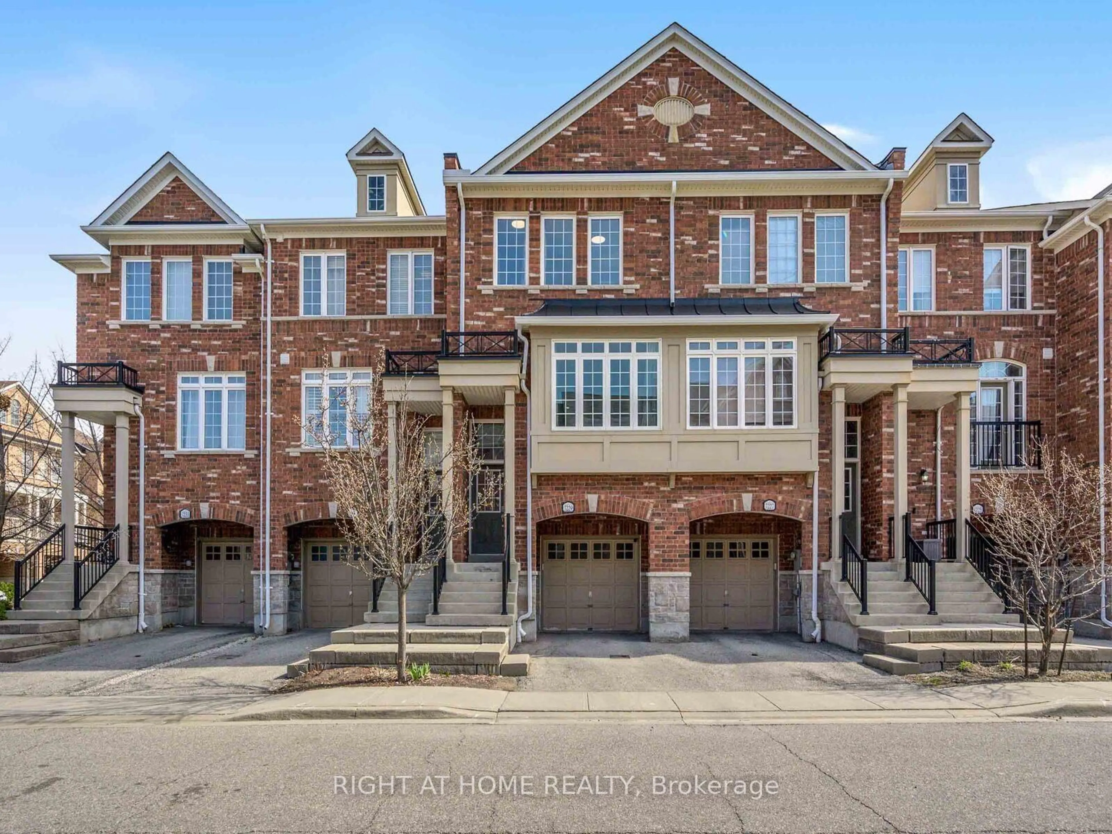Home with brick exterior material, street for 7229 Triumph Lane #3, Mississauga Ontario L5N 0C5