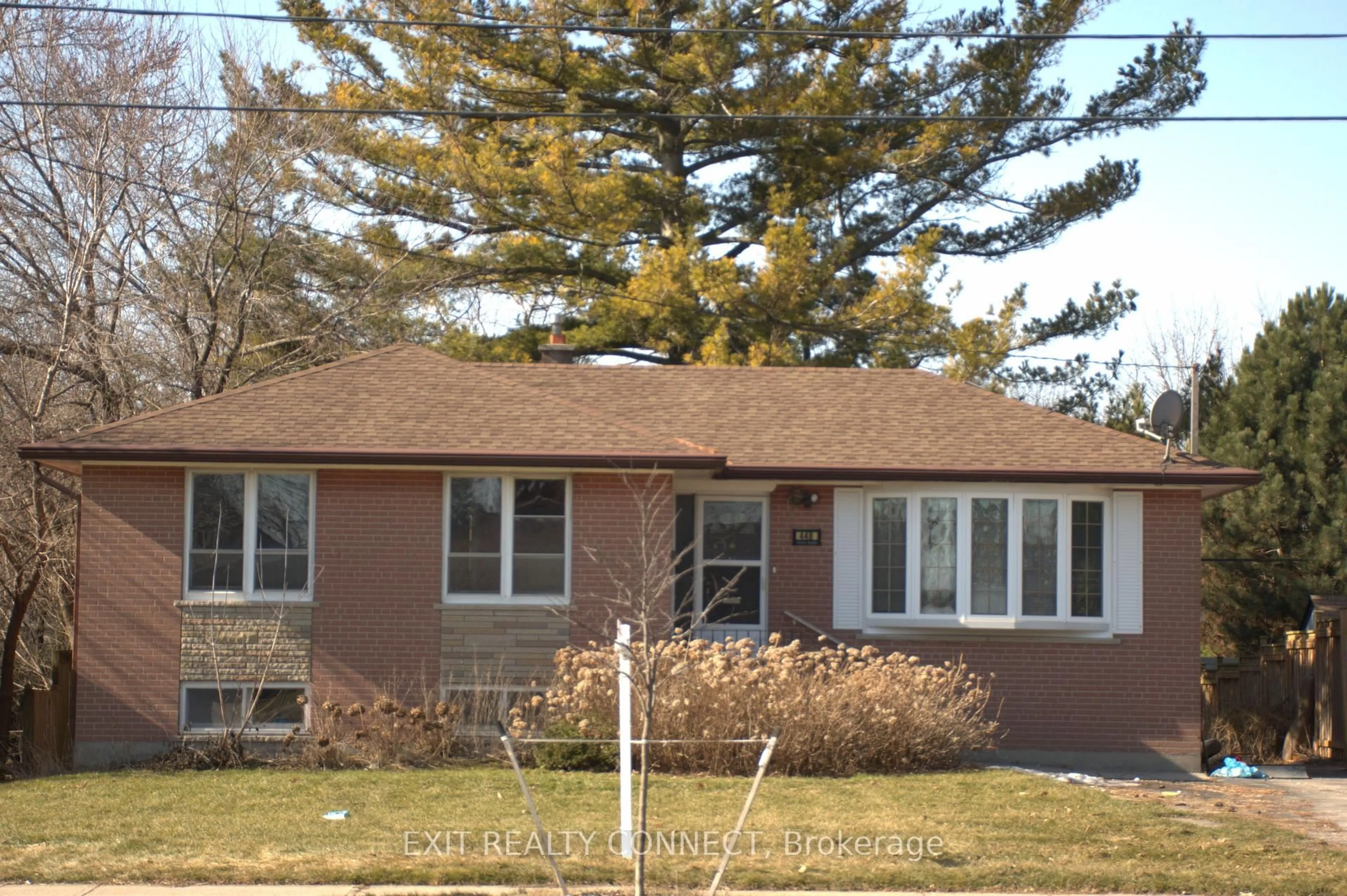 Home with brick exterior material, street for 448 Third Line, Oakville Ontario L6L 4A5