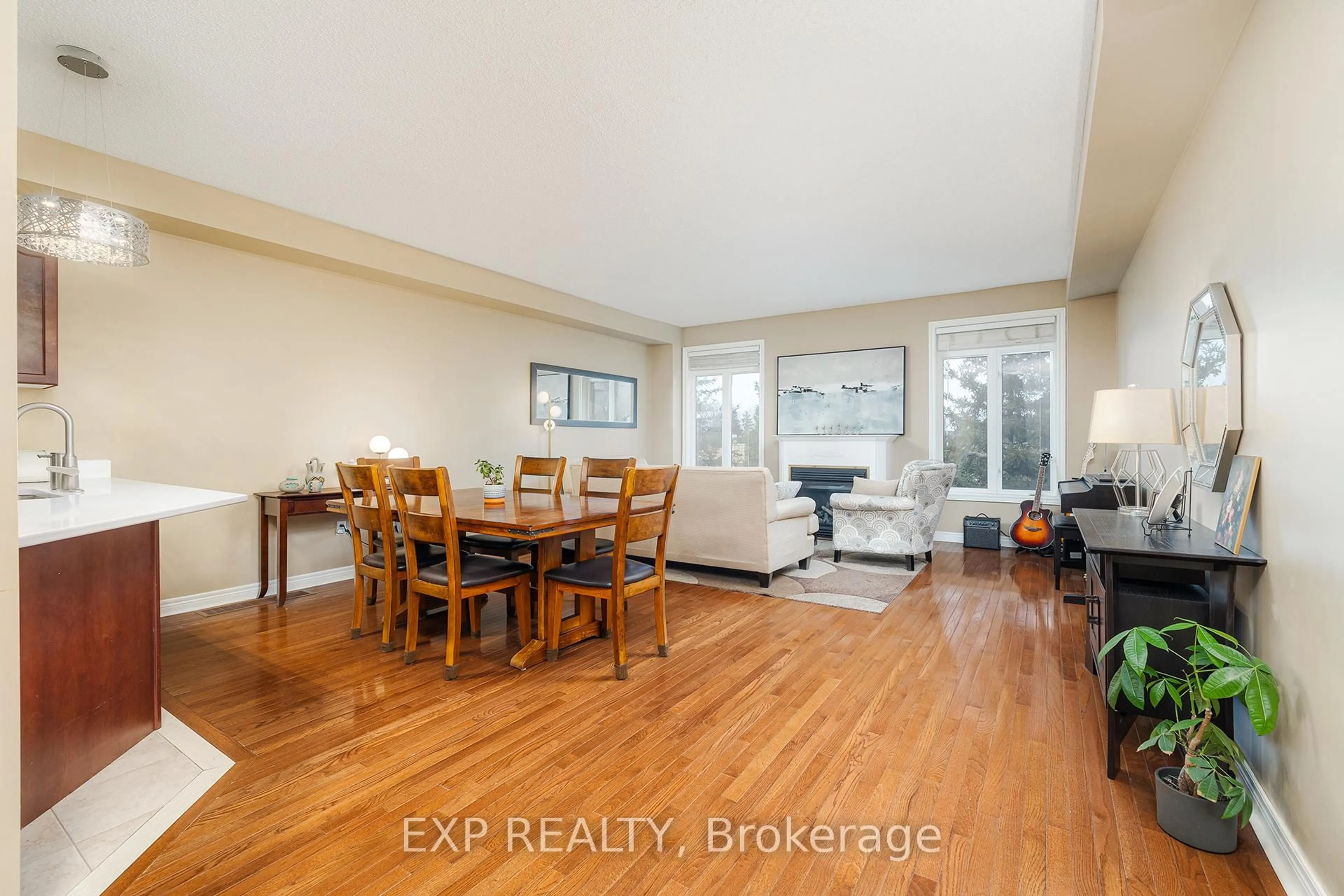 A pic of a room for 1169 Dorval Dr #70, Oakville Ontario L6M 4V8