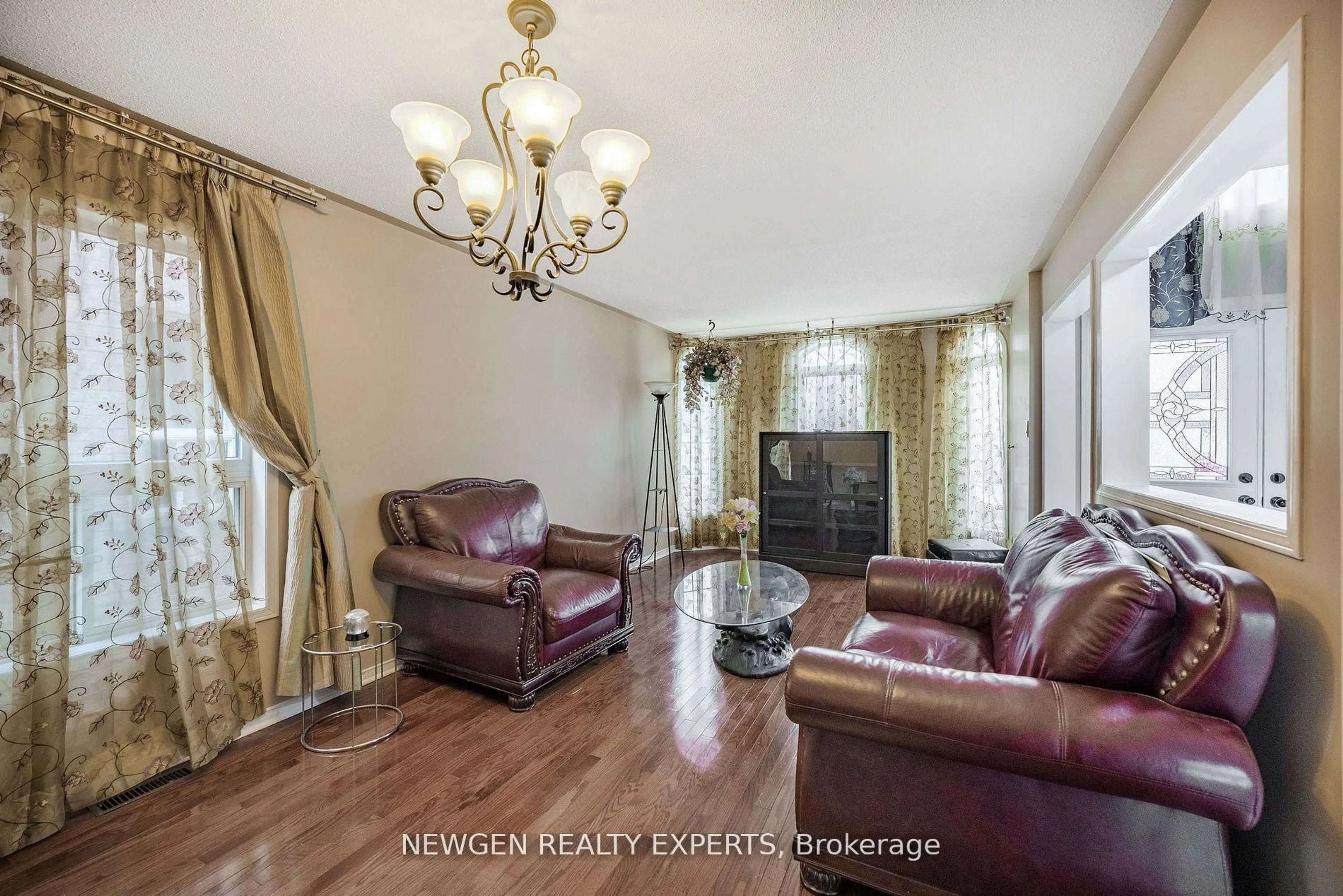 Living room with furniture, unknown for 5 Wildhorse Lane, Brampton Ontario L6R 2E5