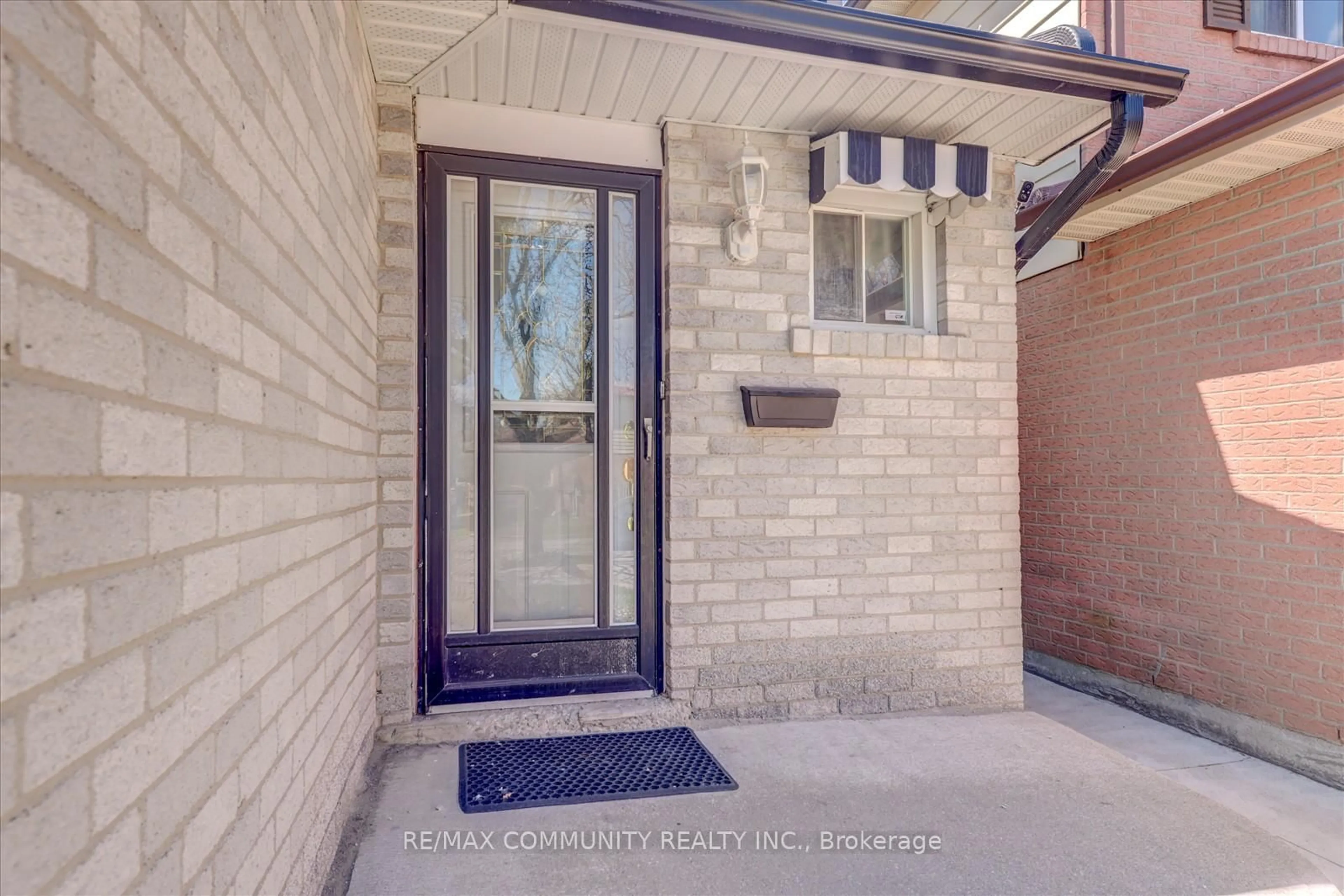 Unknown for 39 Autumn Glen Circ, Toronto Ontario M9W 6B3