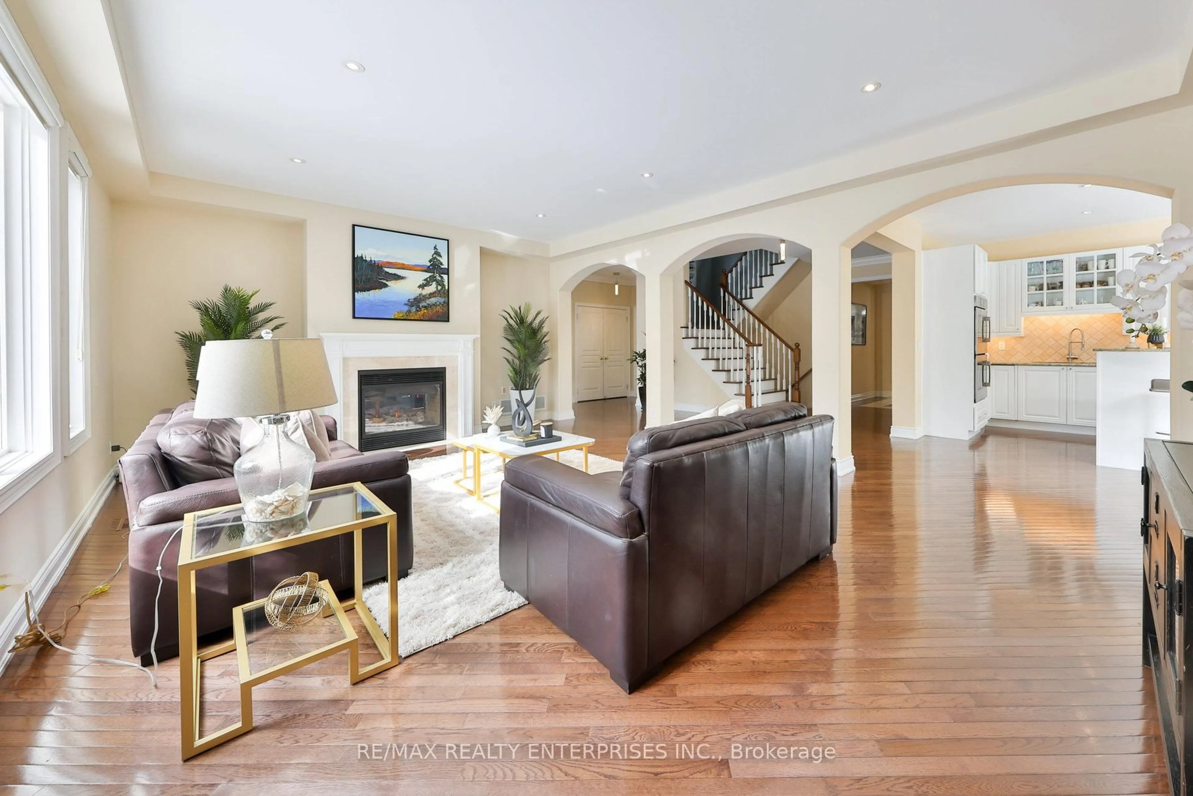 Living room with furniture, unknown for 1178 Sienna St, Mississauga Ontario L5H 4L5