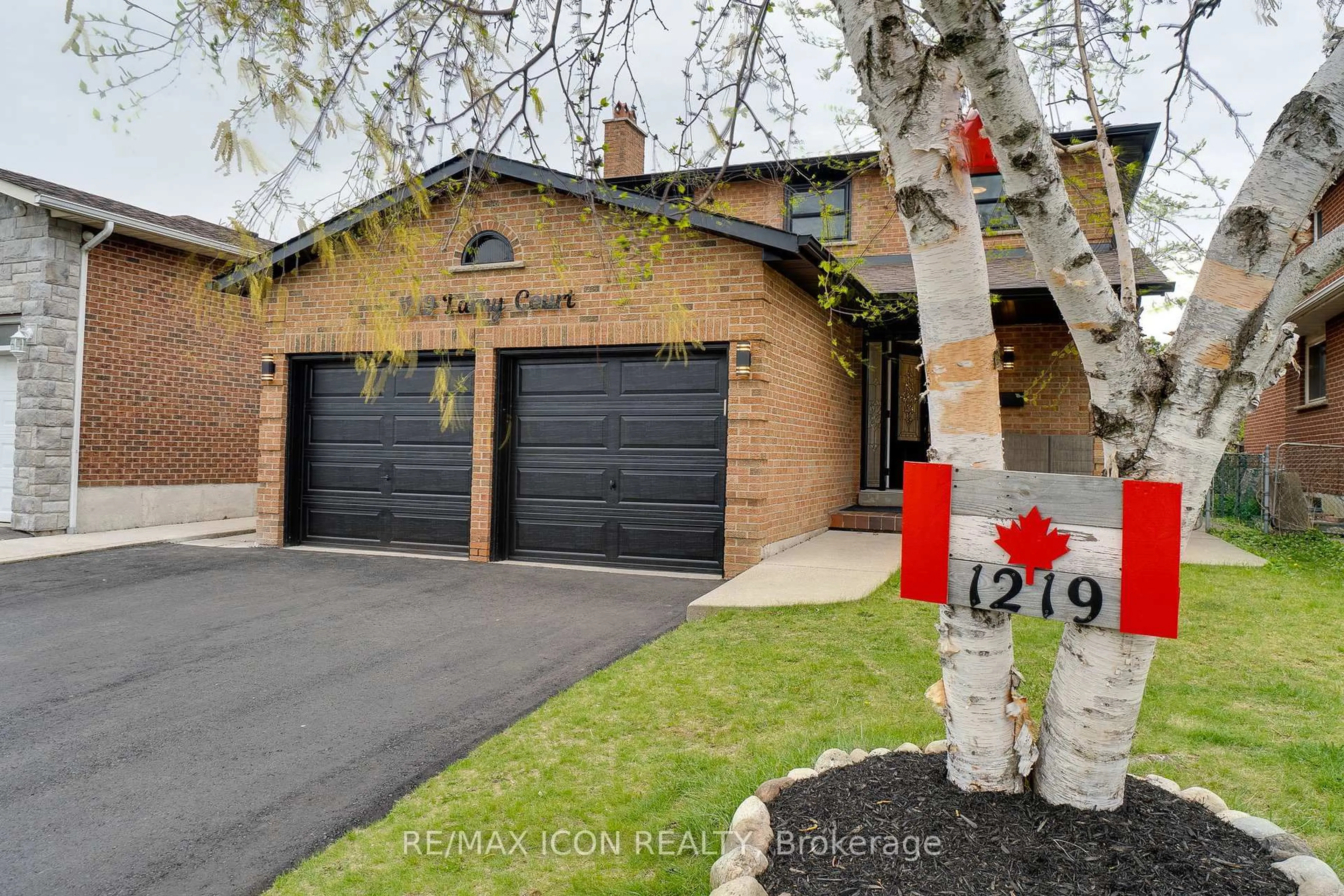 Home with brick exterior material, street for 1219 Larny Crt, Mississauga Ontario L4W 3N4