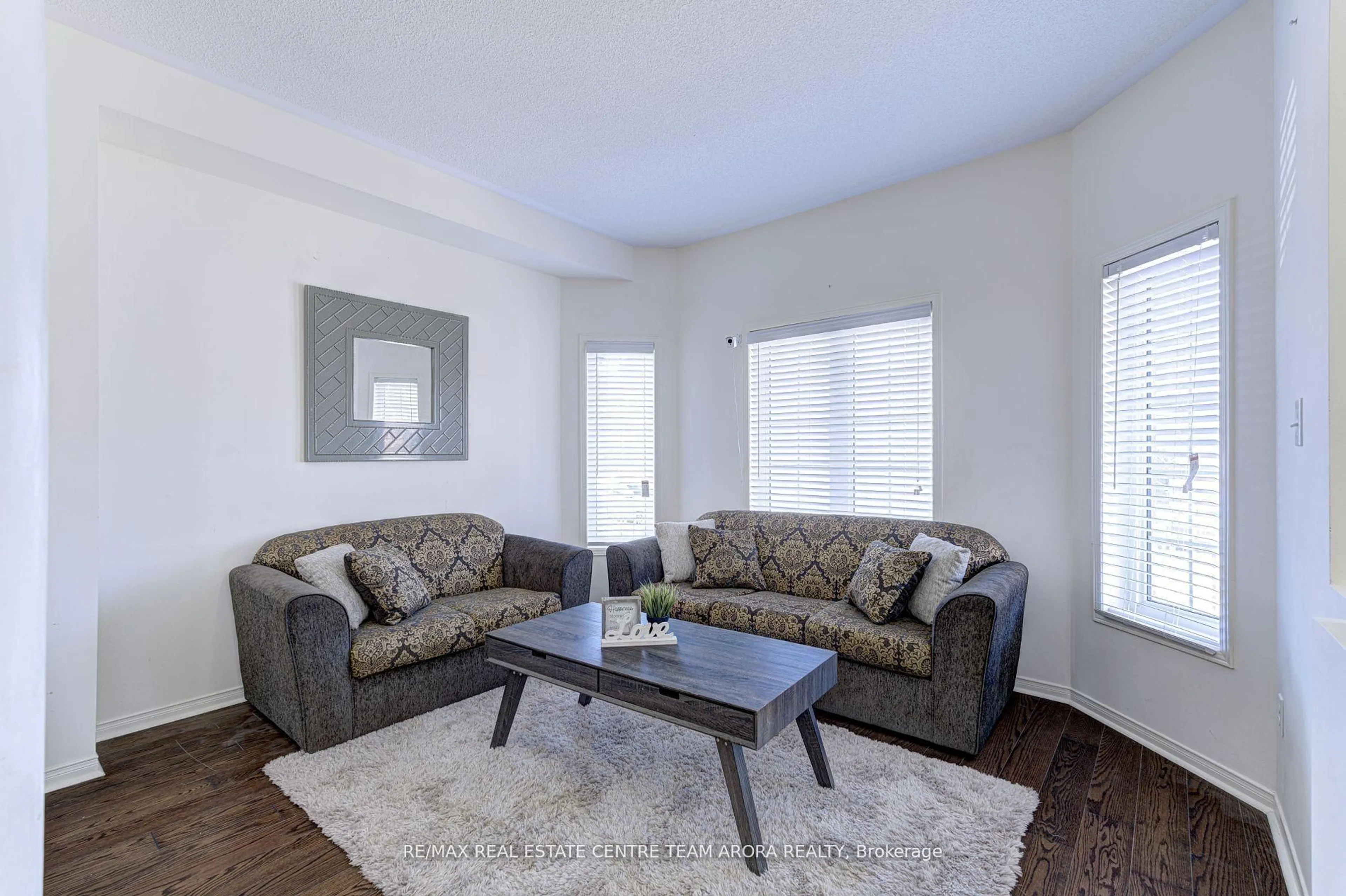 Living room with furniture, unknown for 24 Cookview Dr, Brampton Ontario L6R 3T6
