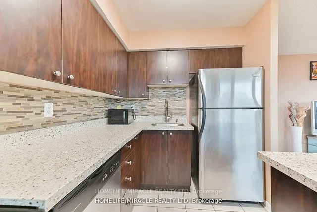 Additional property image - 215 Queen St Unit 709