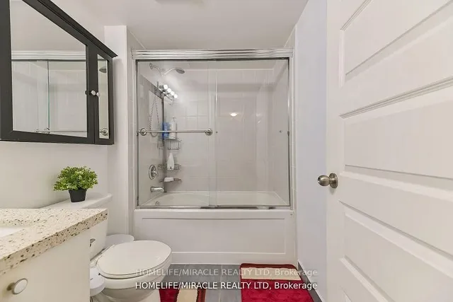 Additional property image - 215 Queen St Unit 709