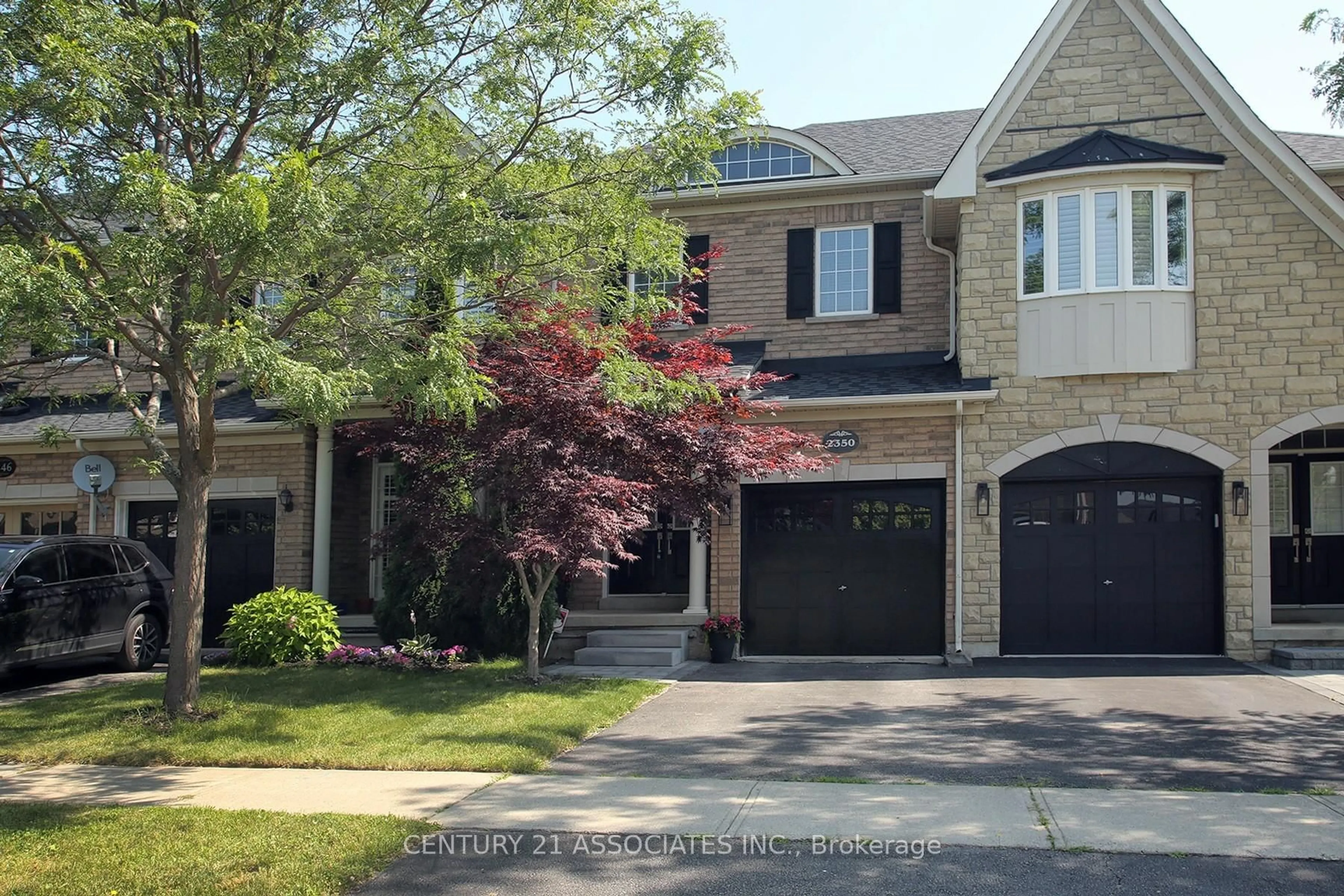 Home with brick exterior material, street for 2350 Stone Glen Cres, Oakville Ontario L6M 0C7
