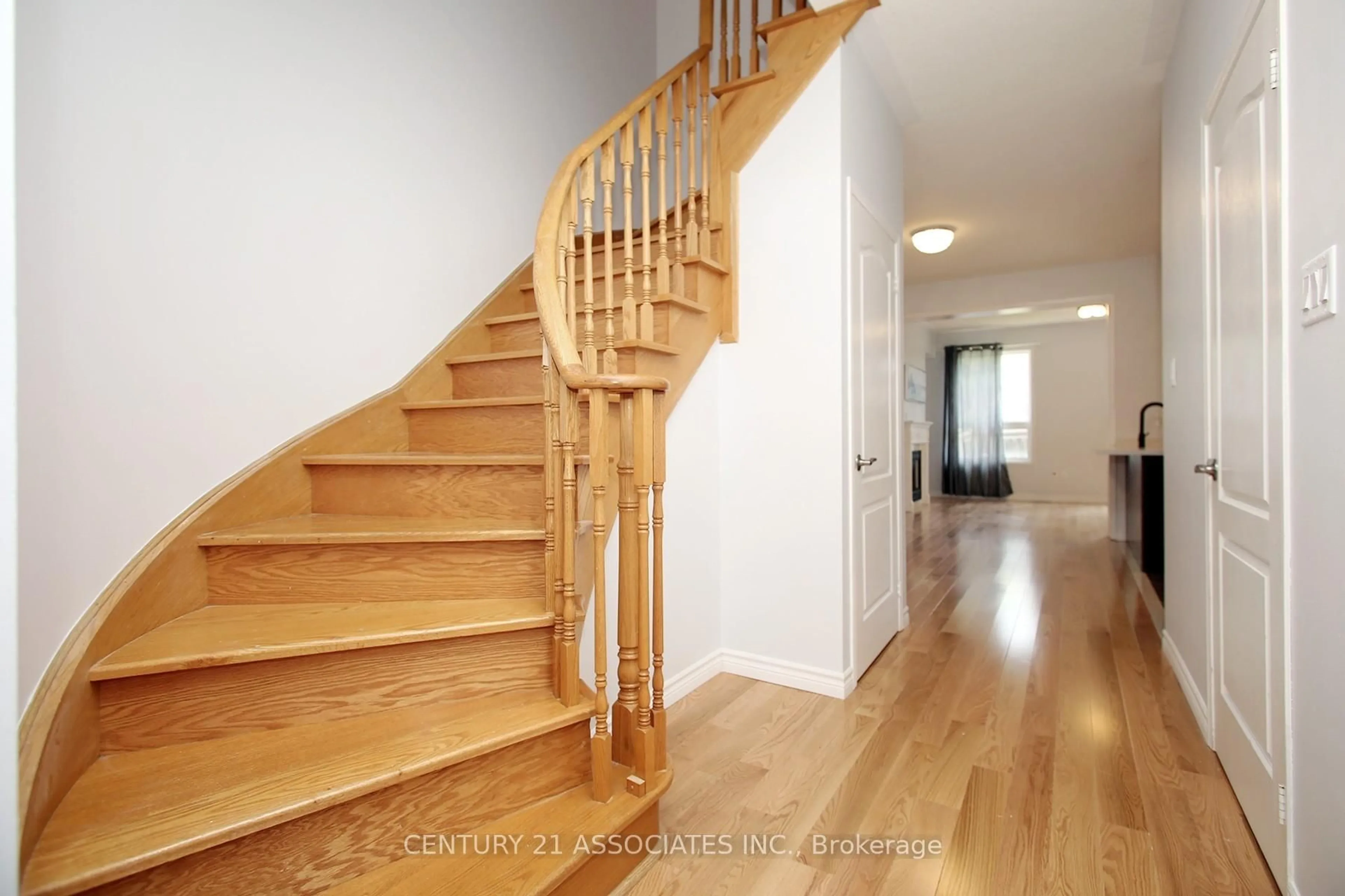 Unknown for 2350 Stone Glen Cres, Oakville Ontario L6M 0C7