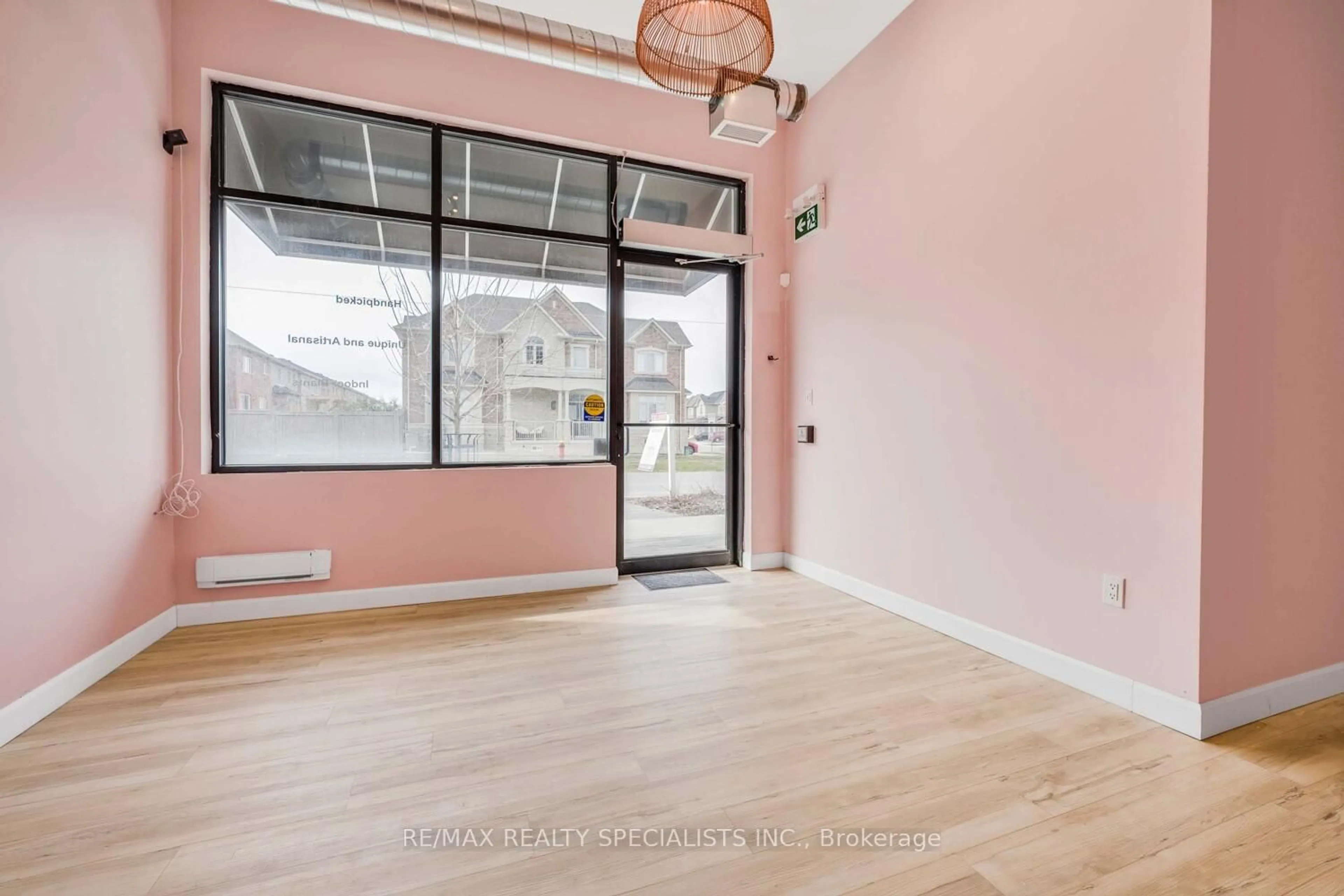 Unknown for 128 Burnhamthorpe Rd, Oakville Ontario L6H 0X9