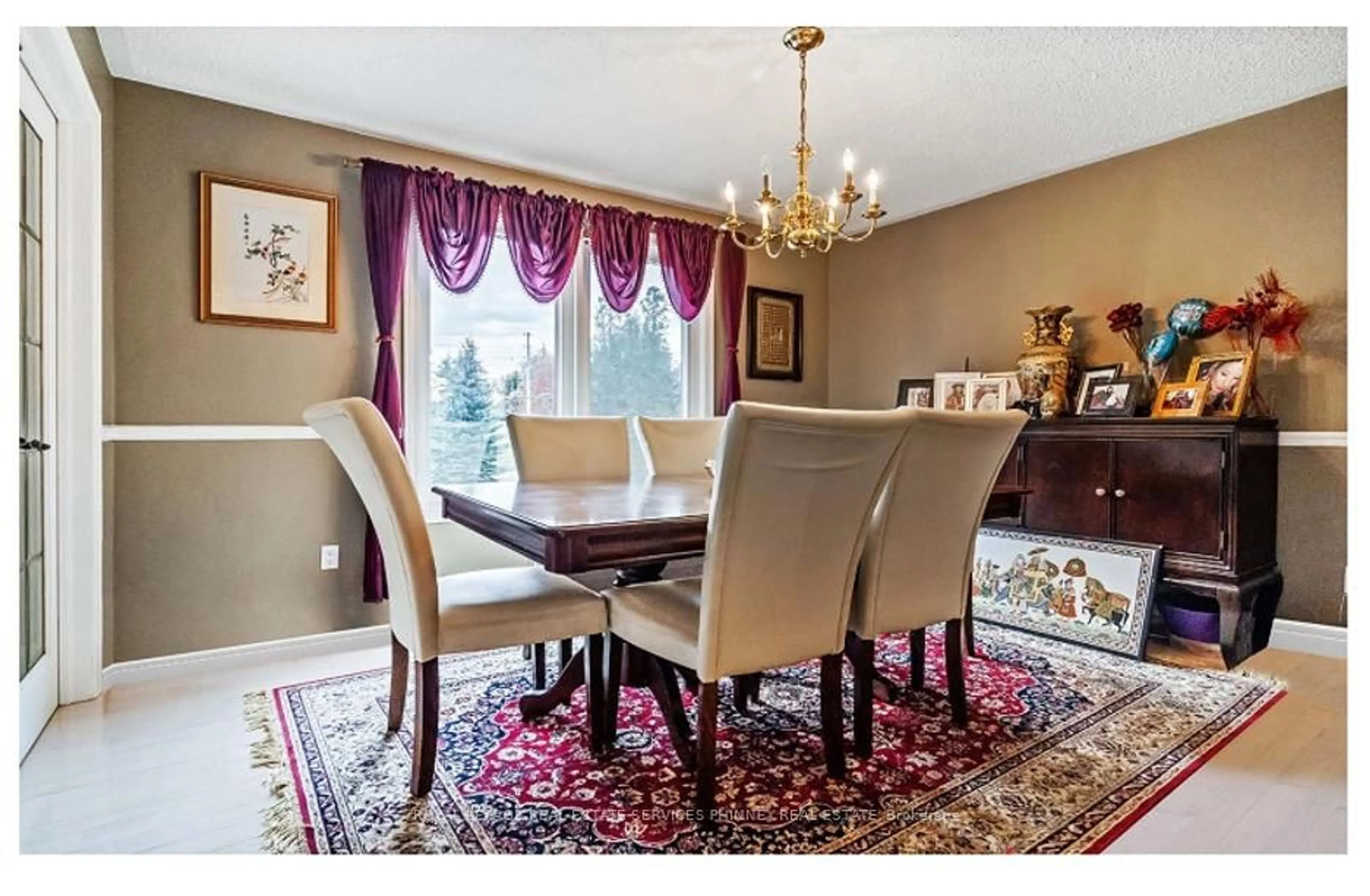 Dining room, unknown for 1587 Stavebank Rd, Mississauga Ontario L5G 2V6