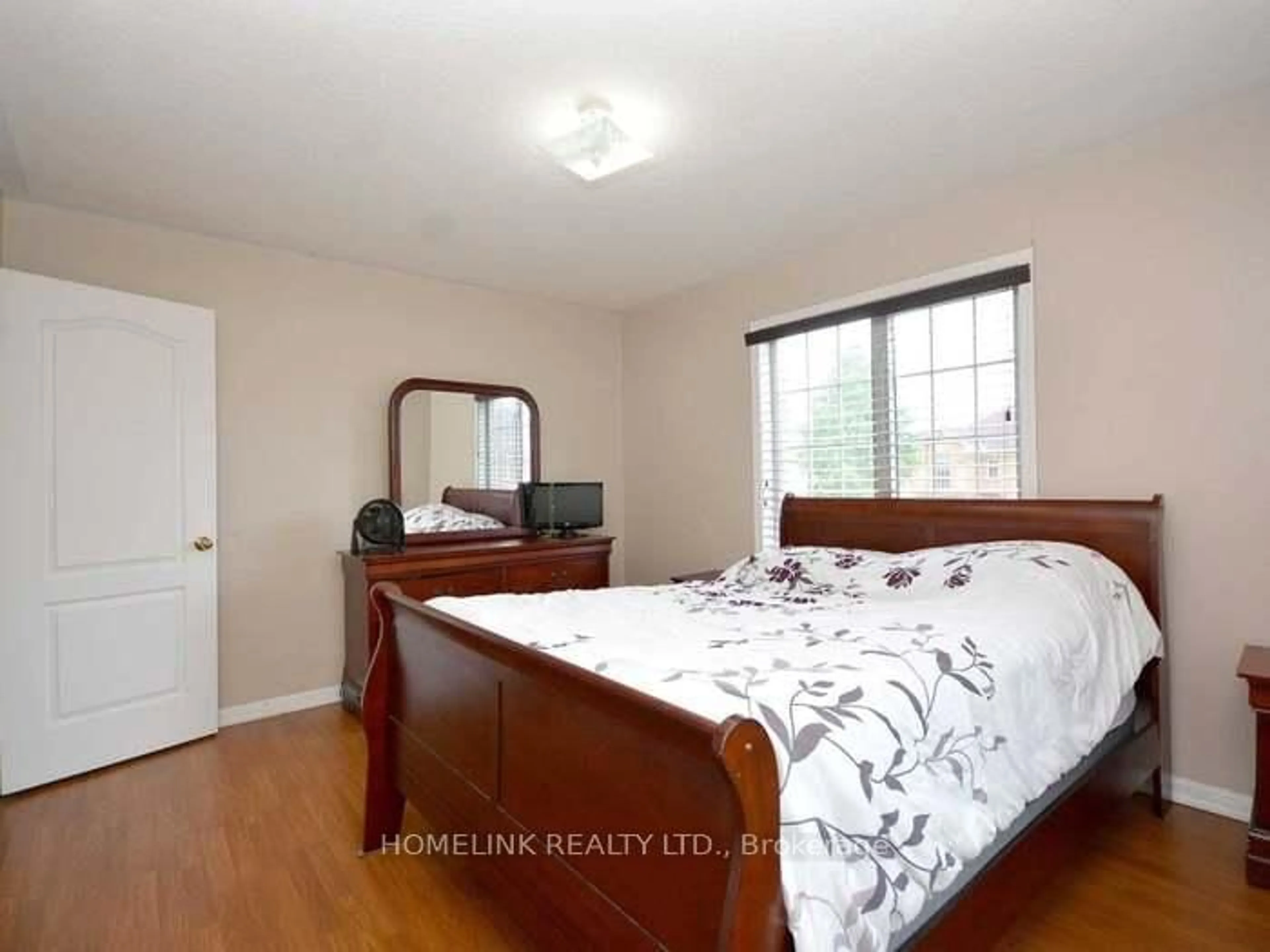 A pic of a room for 13 Olivett Lane, Brampton Ontario L7A 2X3