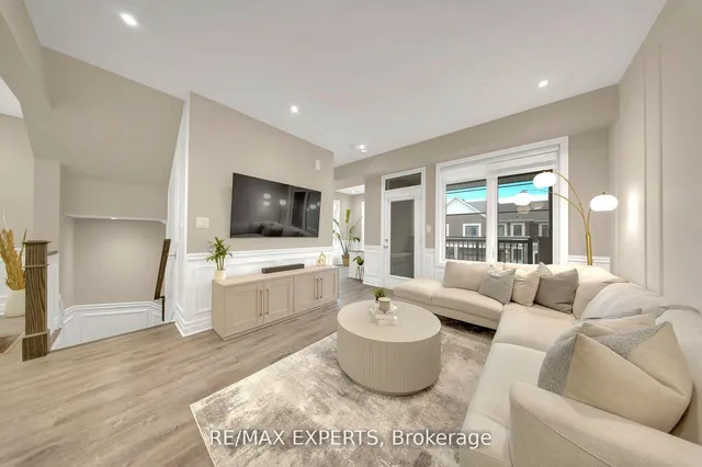 Additional property image - 1573 Moira Cres