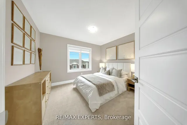 Additional property image - 1573 Moira Cres