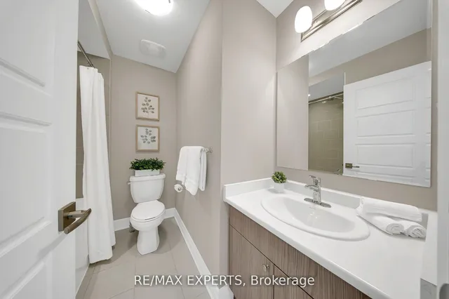 Additional property image - 1573 Moira Cres