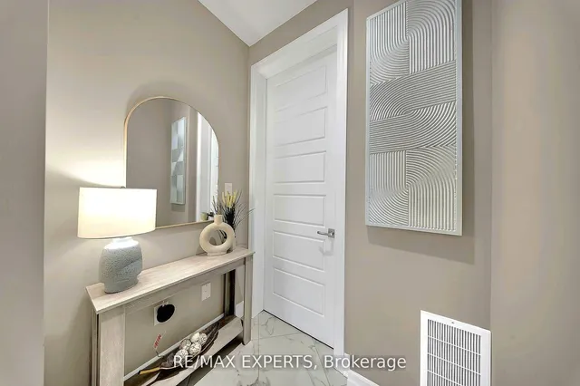 Additional property image - 1573 Moira Cres