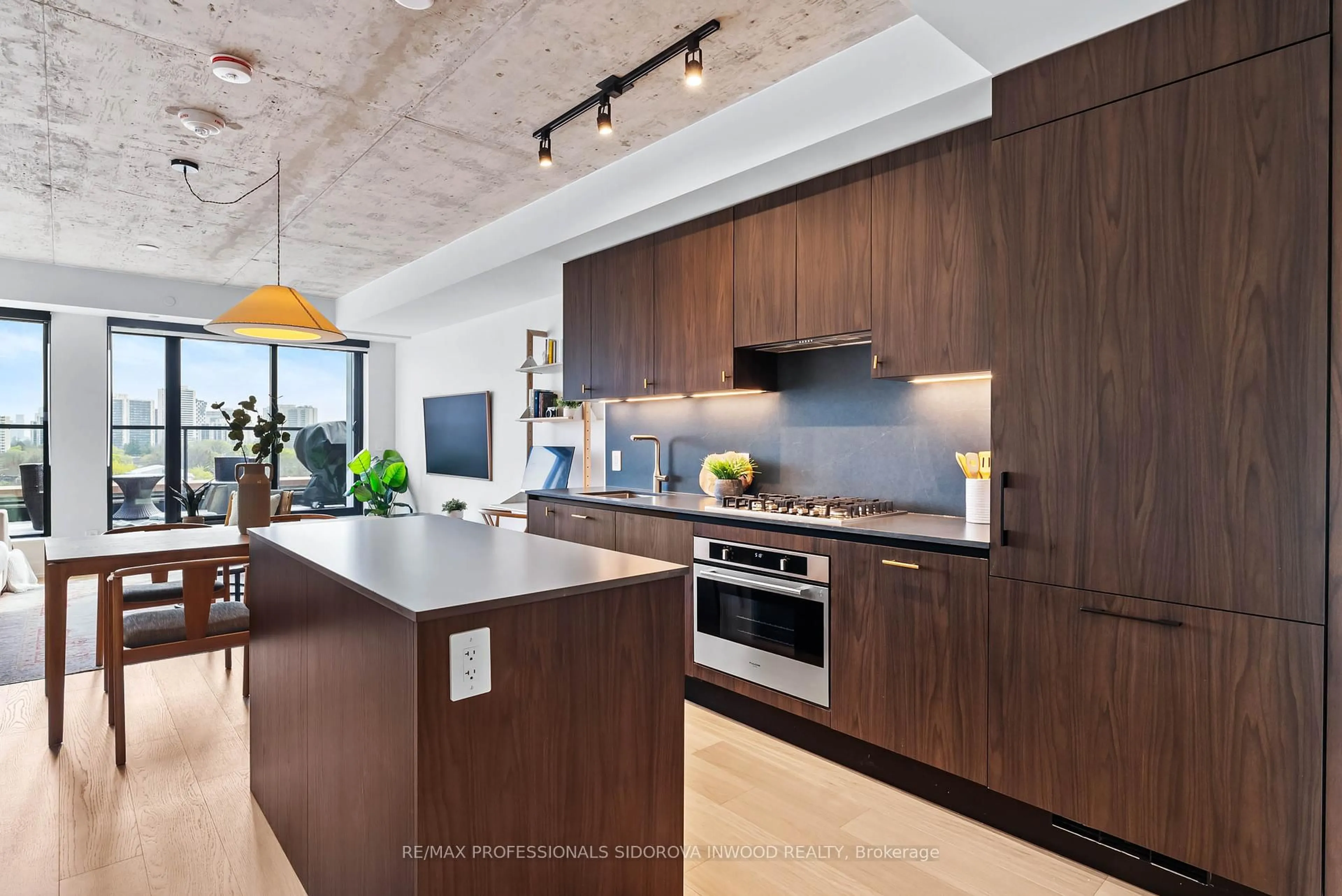 Contemporary kitchen, unknown for 2720 Dundas St #606, Toronto Ontario M6P 1Y2