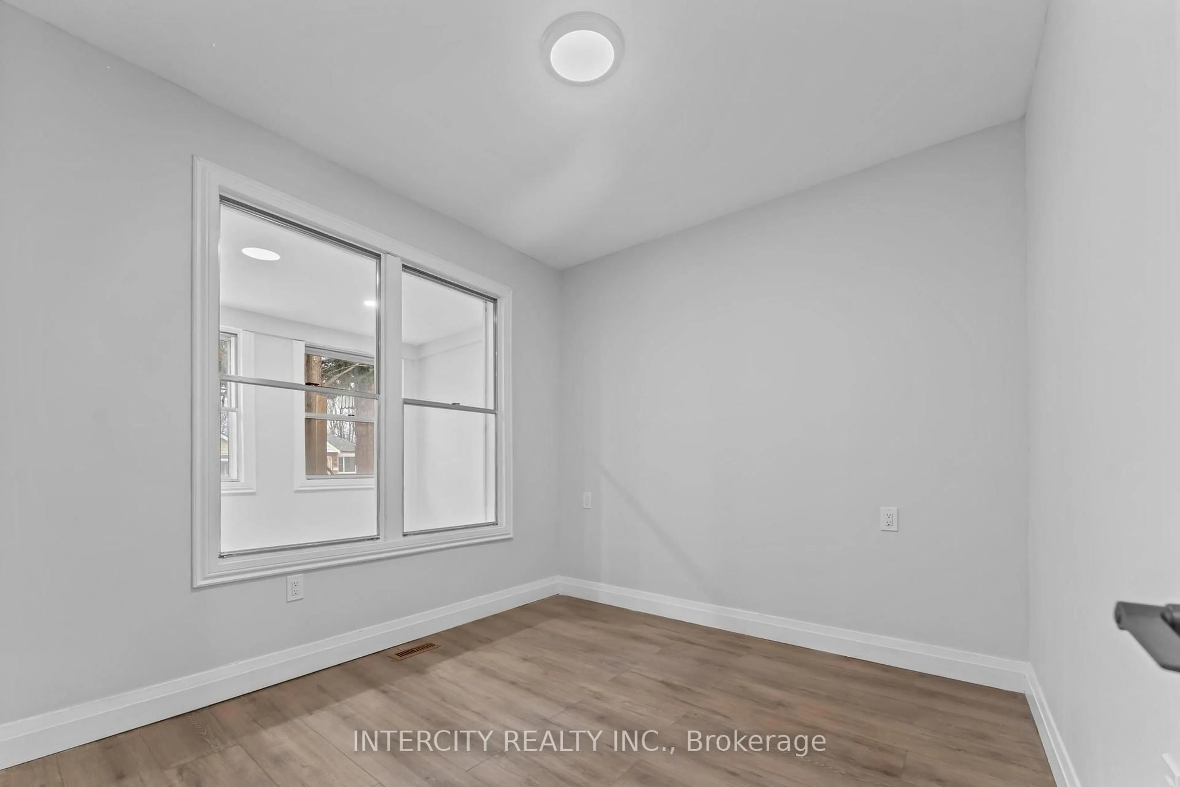 A pic of a room for 68 Greendale Ave, Toronto Ontario M6N 4P6