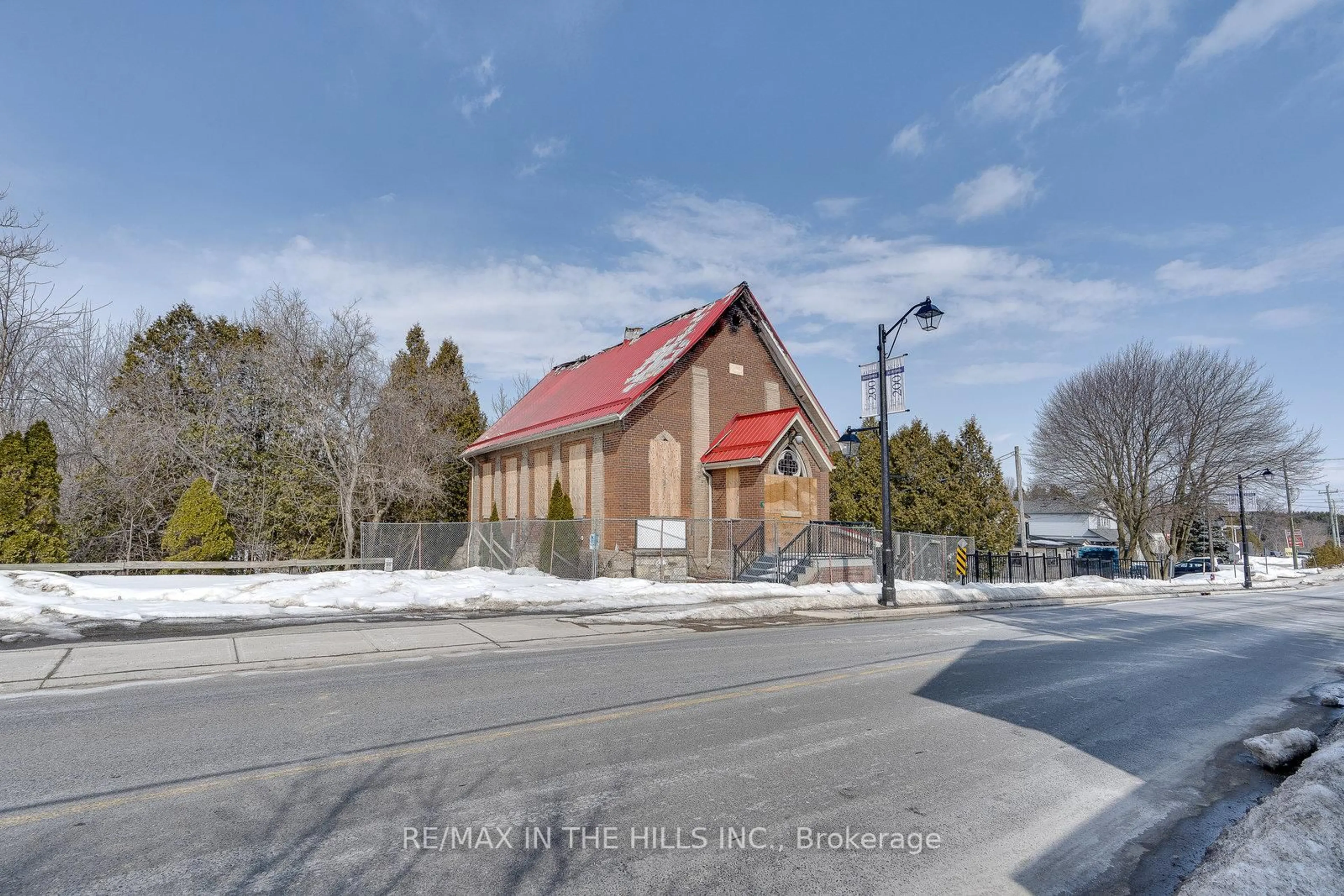 Unknown for 1532 Queen St, Caledon Ontario L7K 0C2