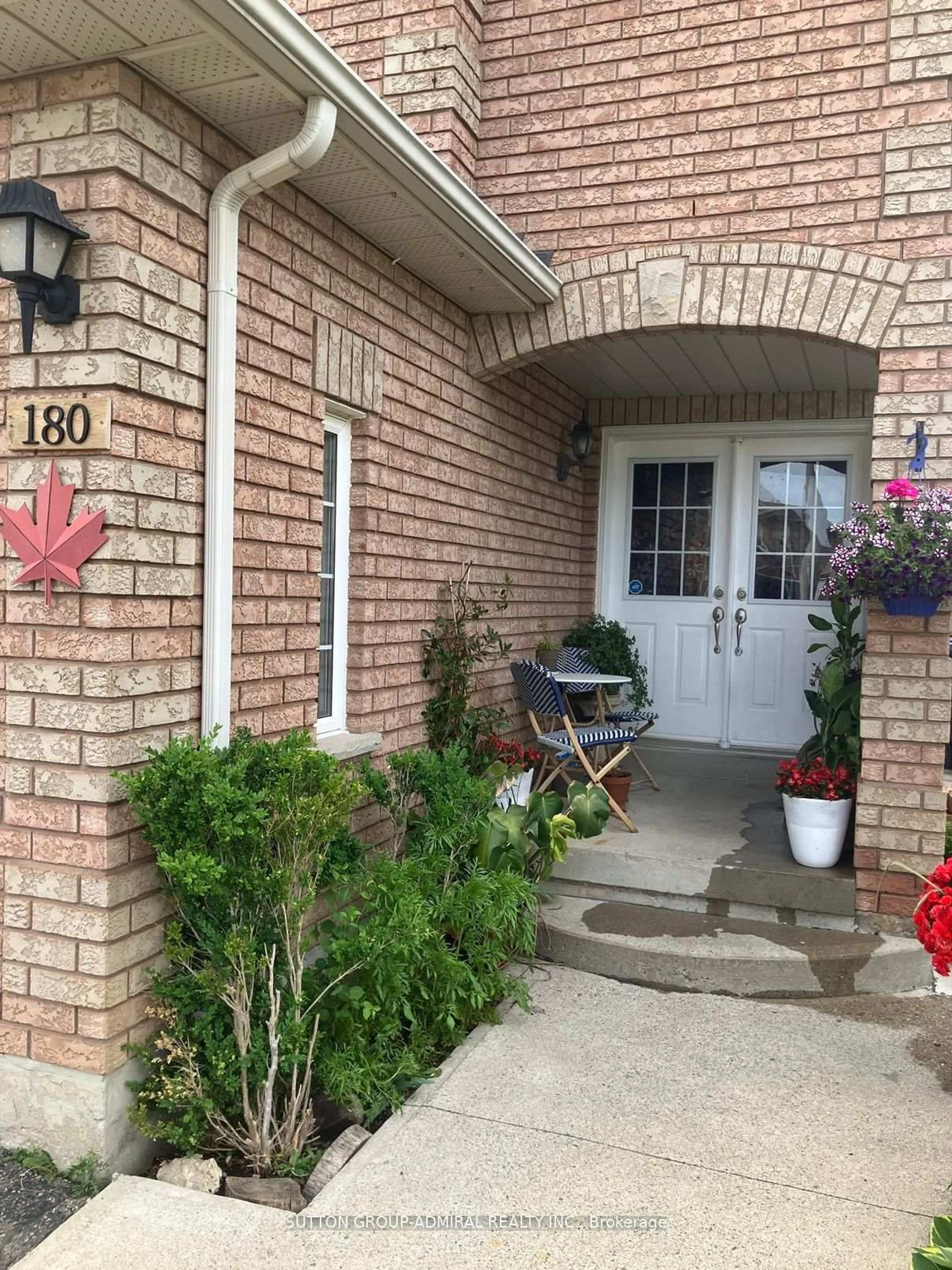 Indoor entryway for 180 Tiller Tr, Brampton Ontario L6X 4S8