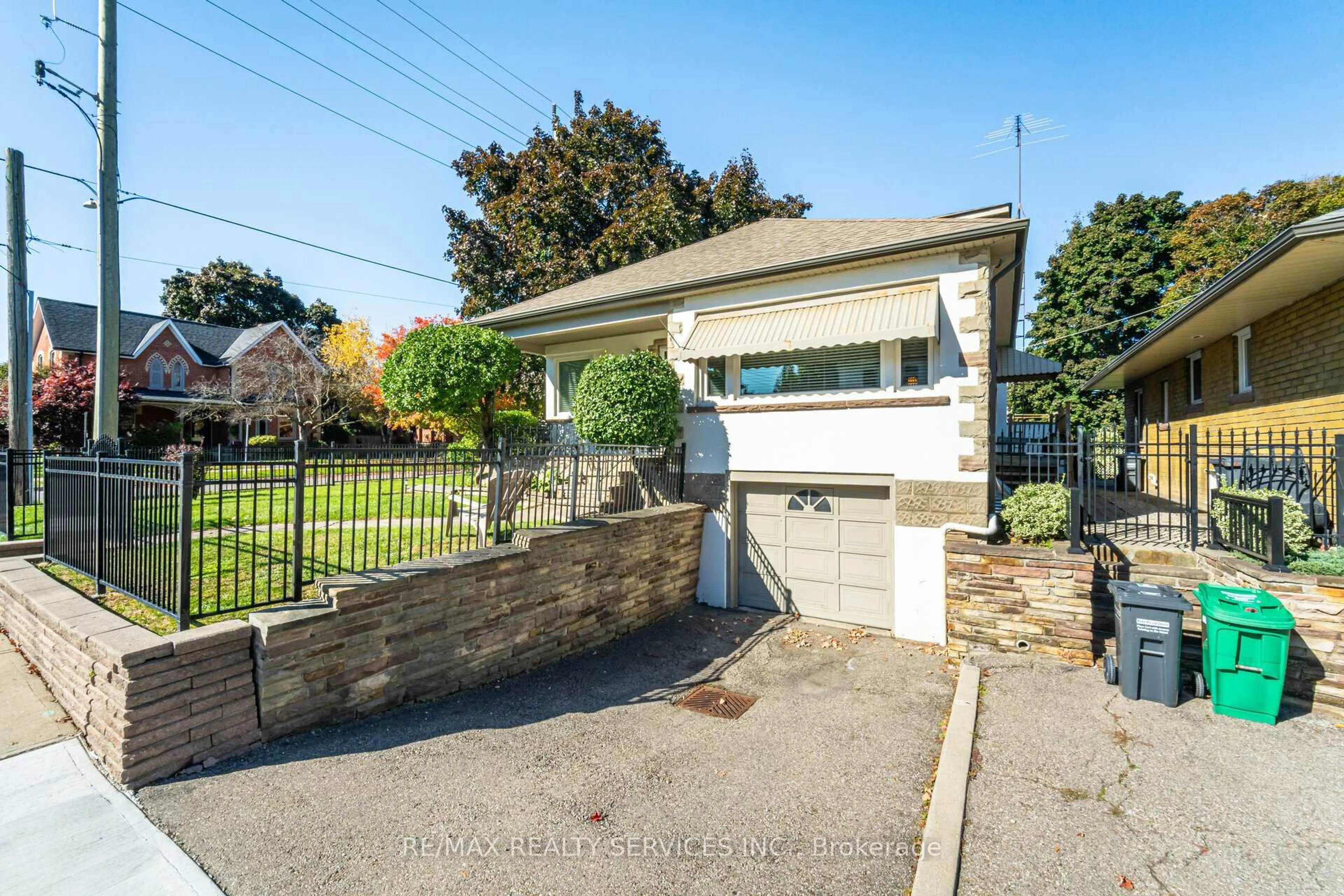 Unknown for 18 Wellington St, Brampton Ontario L6Y 1K5