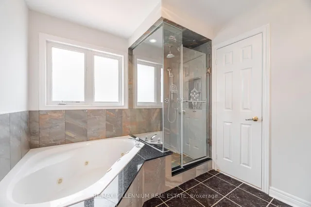Additional property image - 961 Knotty Pine Grve