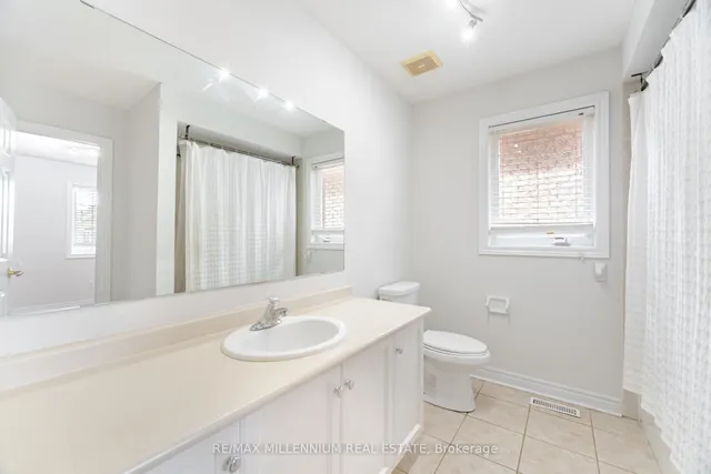 Additional property image - 961 Knotty Pine Grve