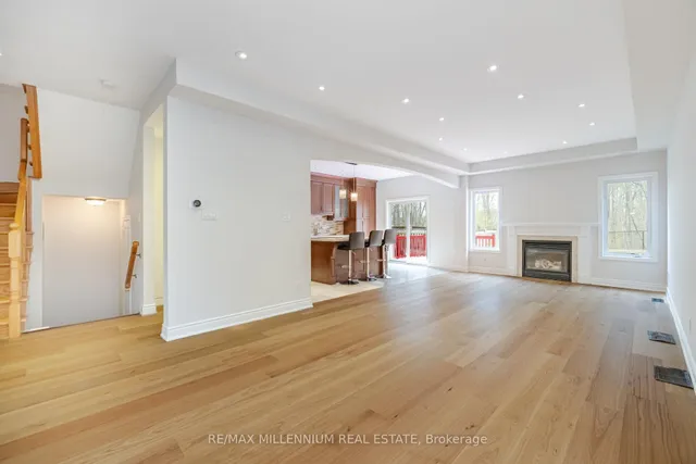 Additional property image - 961 Knotty Pine Grve