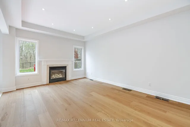 Additional property image - 961 Knotty Pine Grve