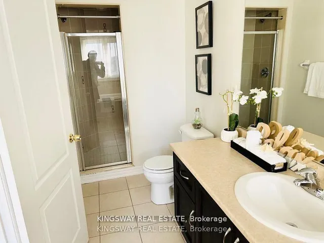 Additional property image - 1442 Granrock Cres