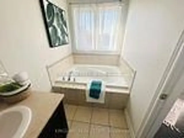 Additional property image - 1442 Granrock Cres