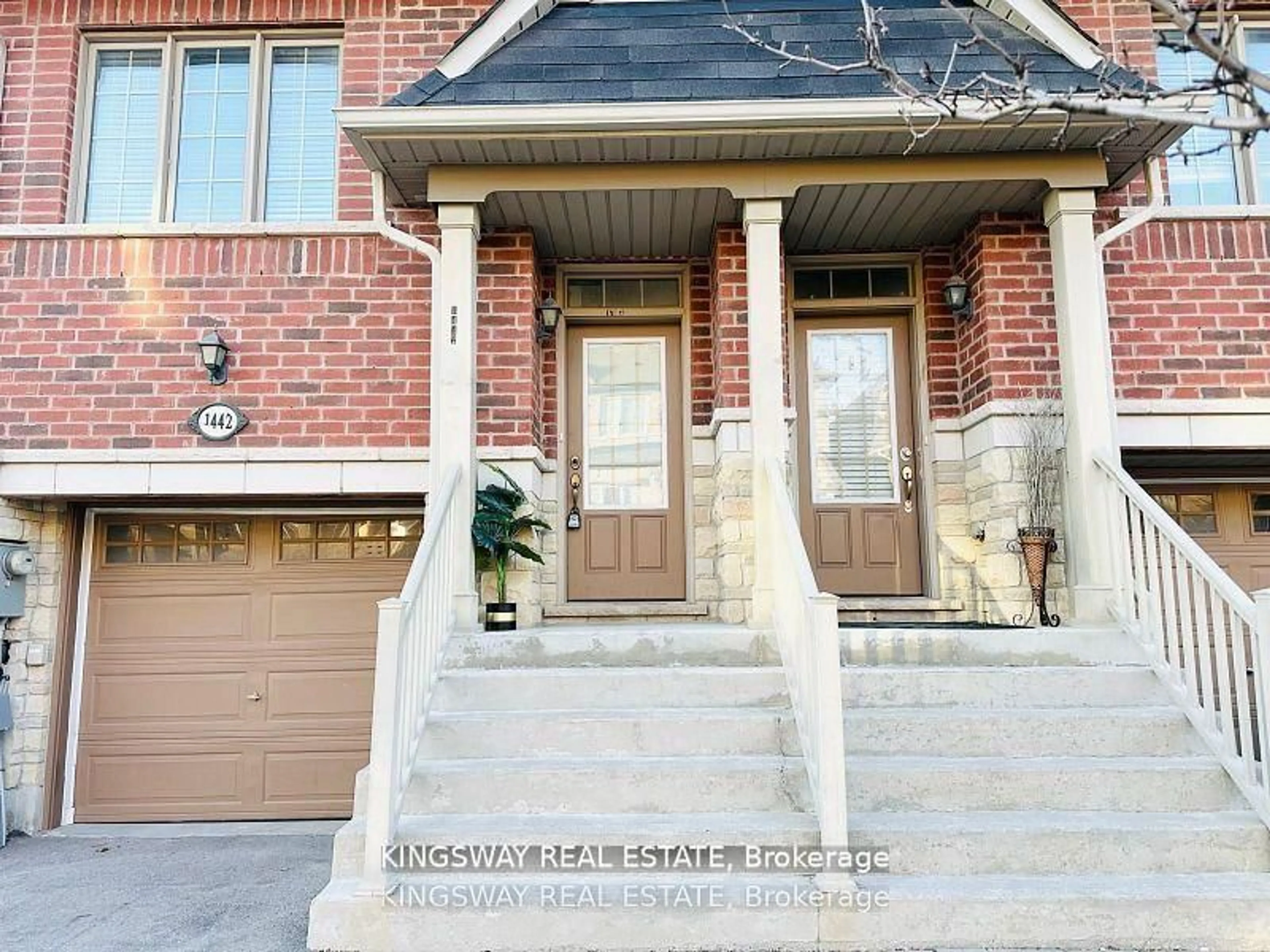 Home with brick exterior material, street for 1442 Granrock Cres, Mississauga Ontario L5V 0E1
