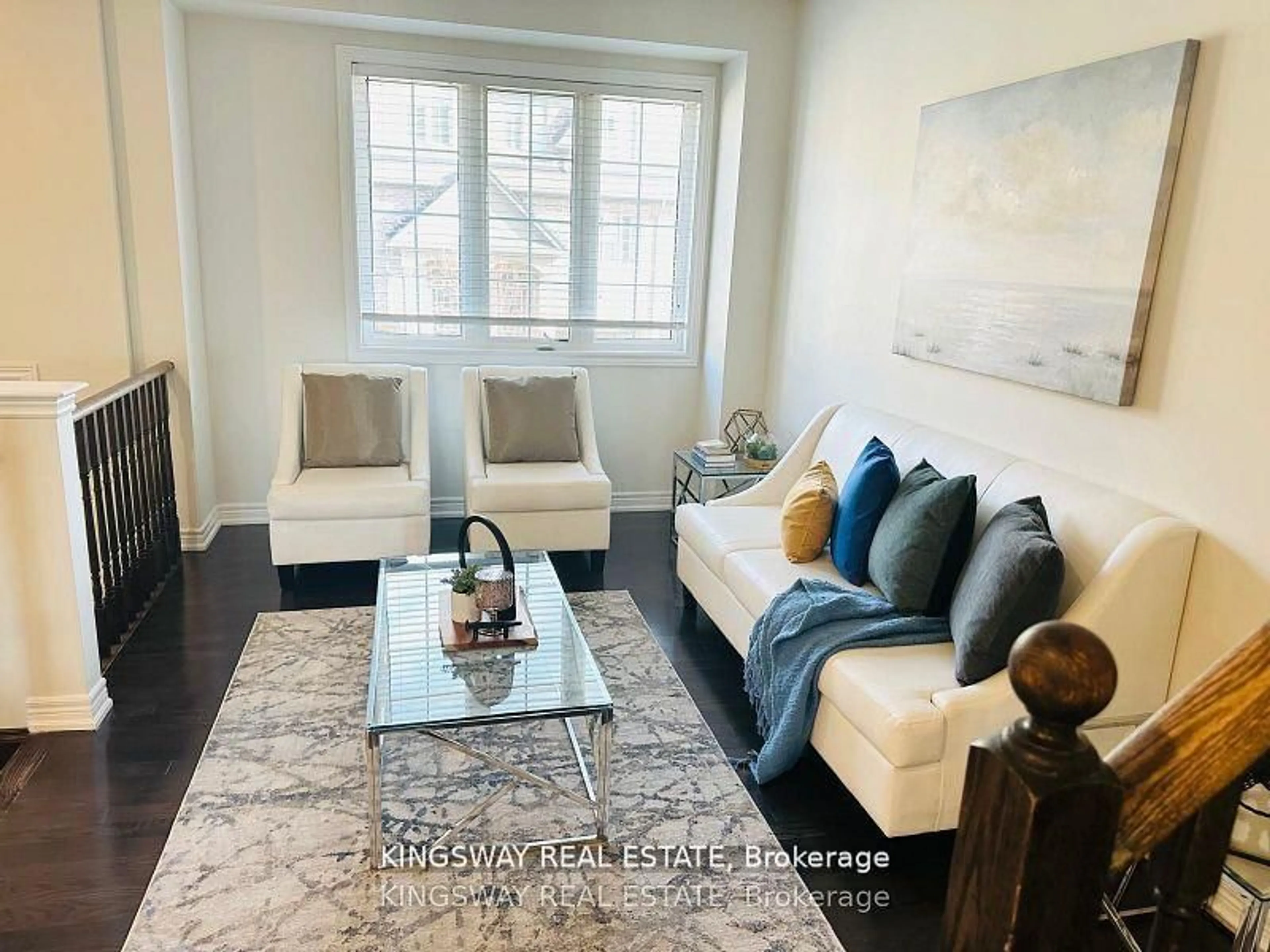 Living room with furniture, unknown for 1442 Granrock Cres, Mississauga Ontario L5V 0E1