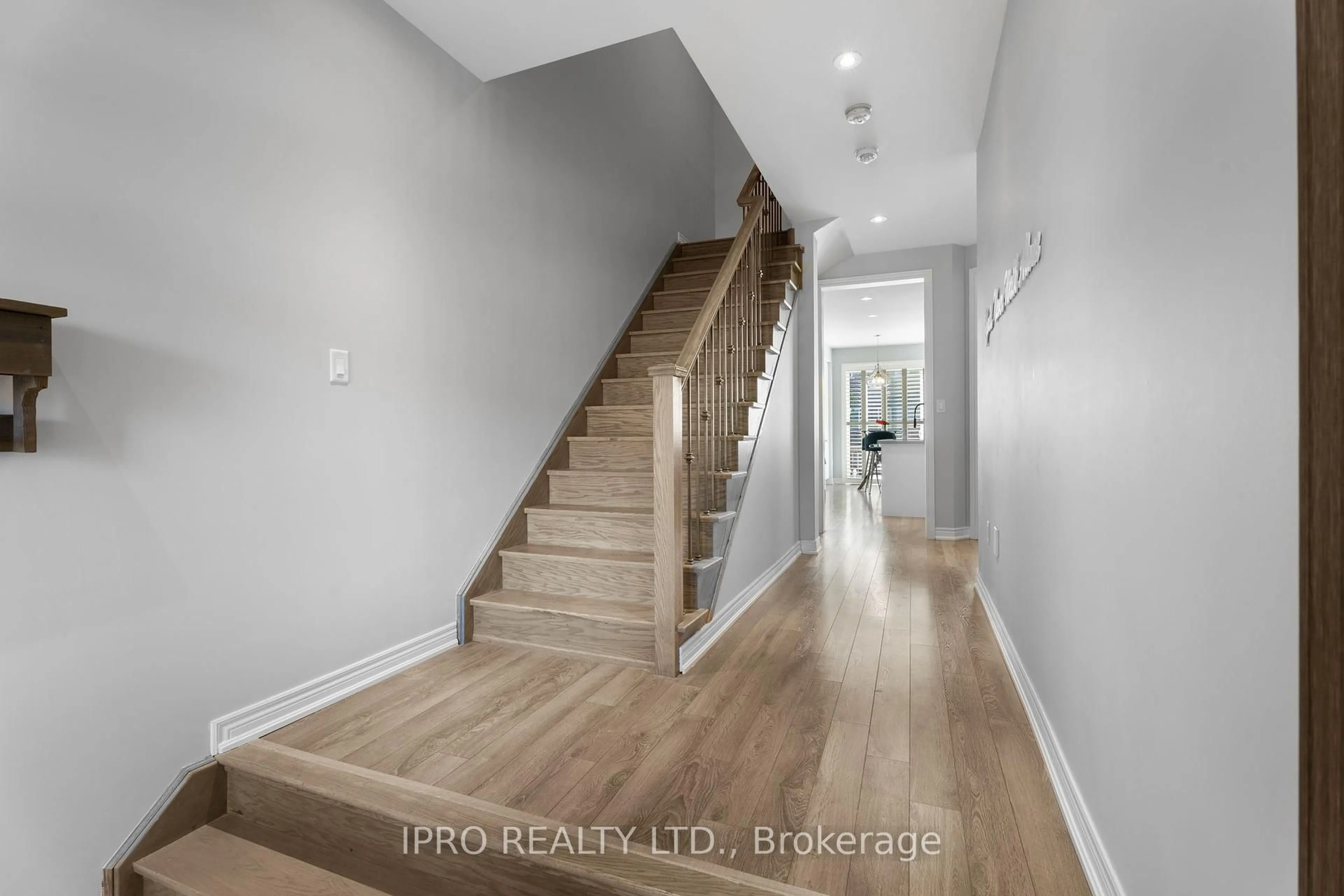 Stairs for 22 Abigail Cres, Caledon Ontario L7C 4C7