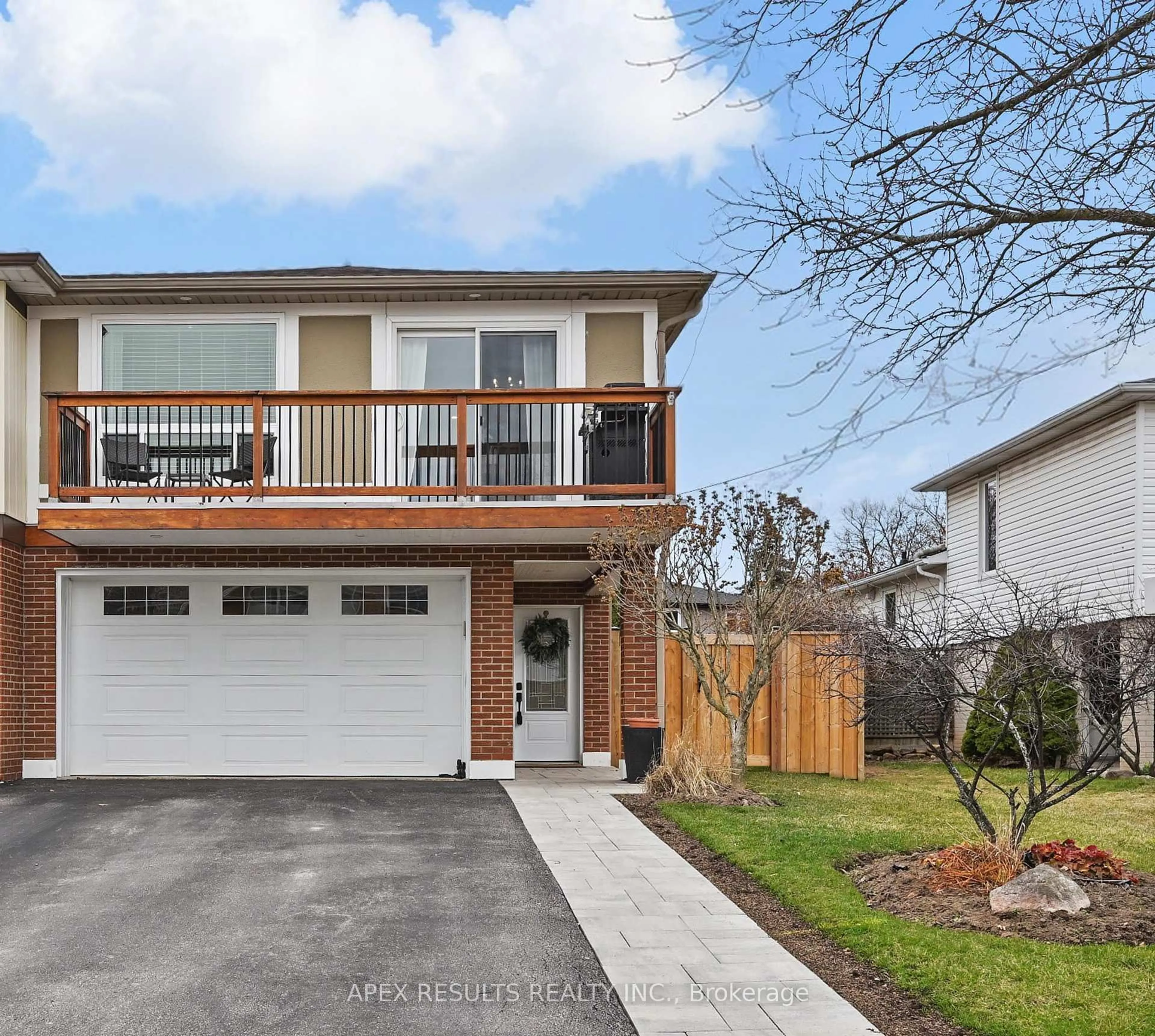 Home with brick exterior material, street for 1478 Epping Crt, Burlington Ontario L7M 1P6