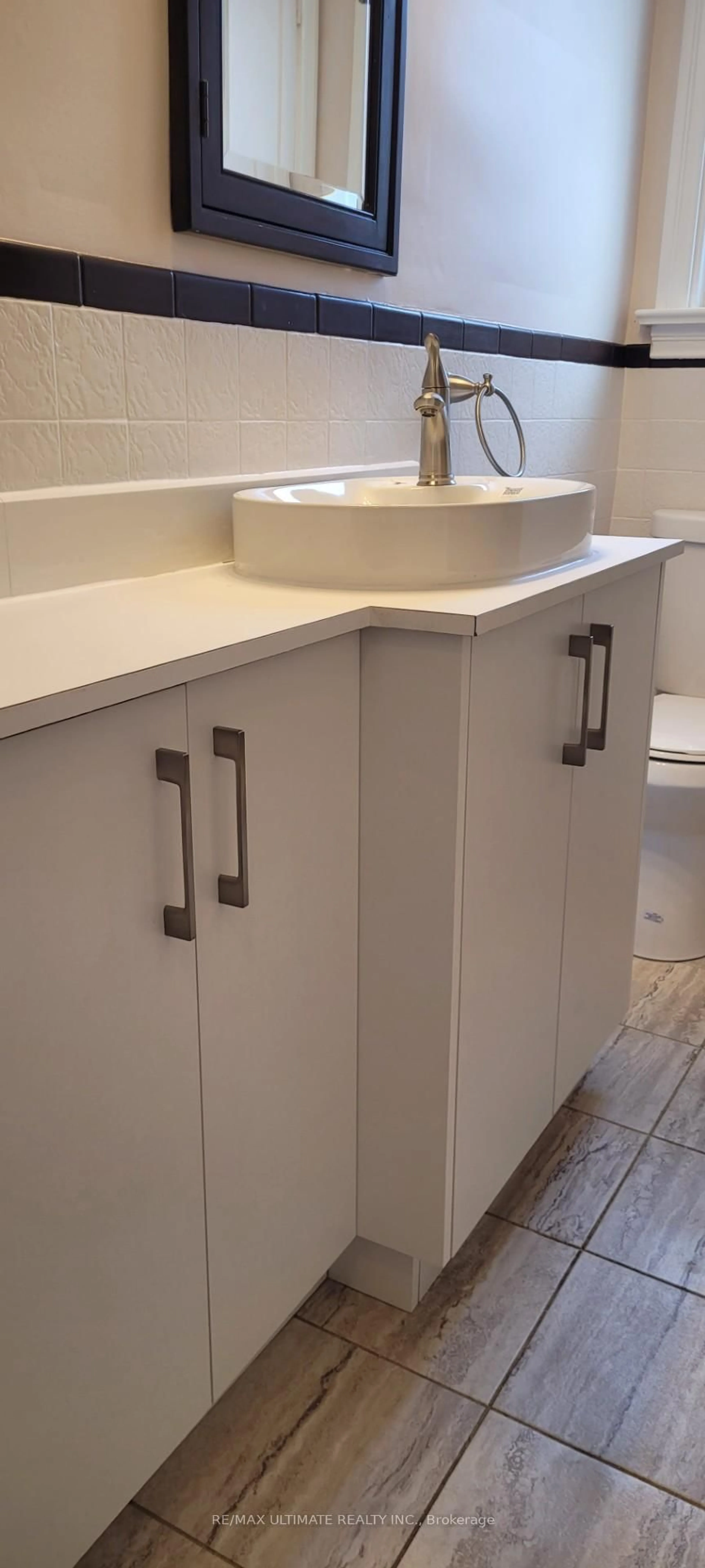 Contemporary bathroom, unknown for 20 Boyd Ave, Toronto Ontario M9N 2C7