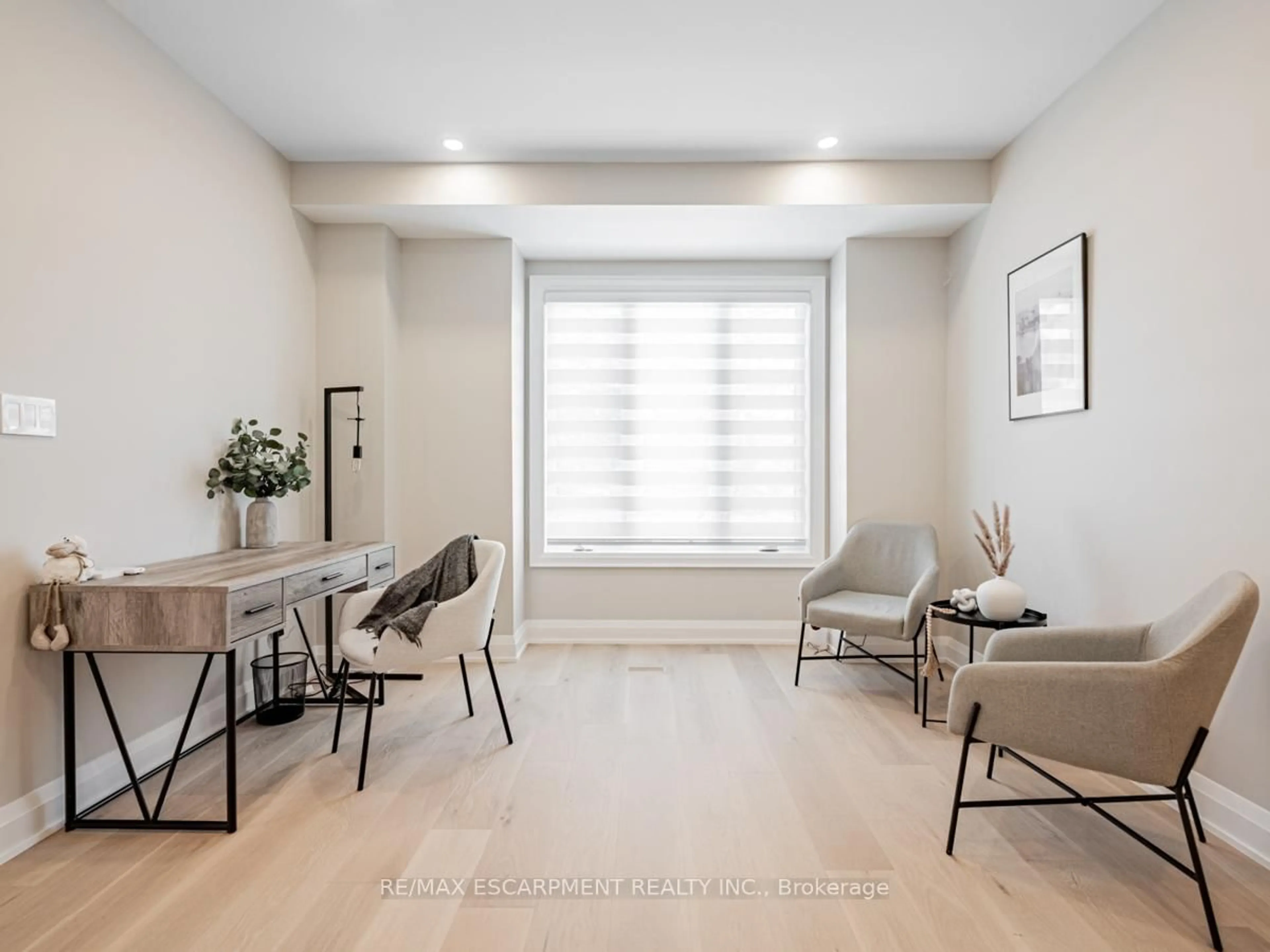 Unknown for 3390 Fox Run Circ, Oakville Ontario L6L 6W4