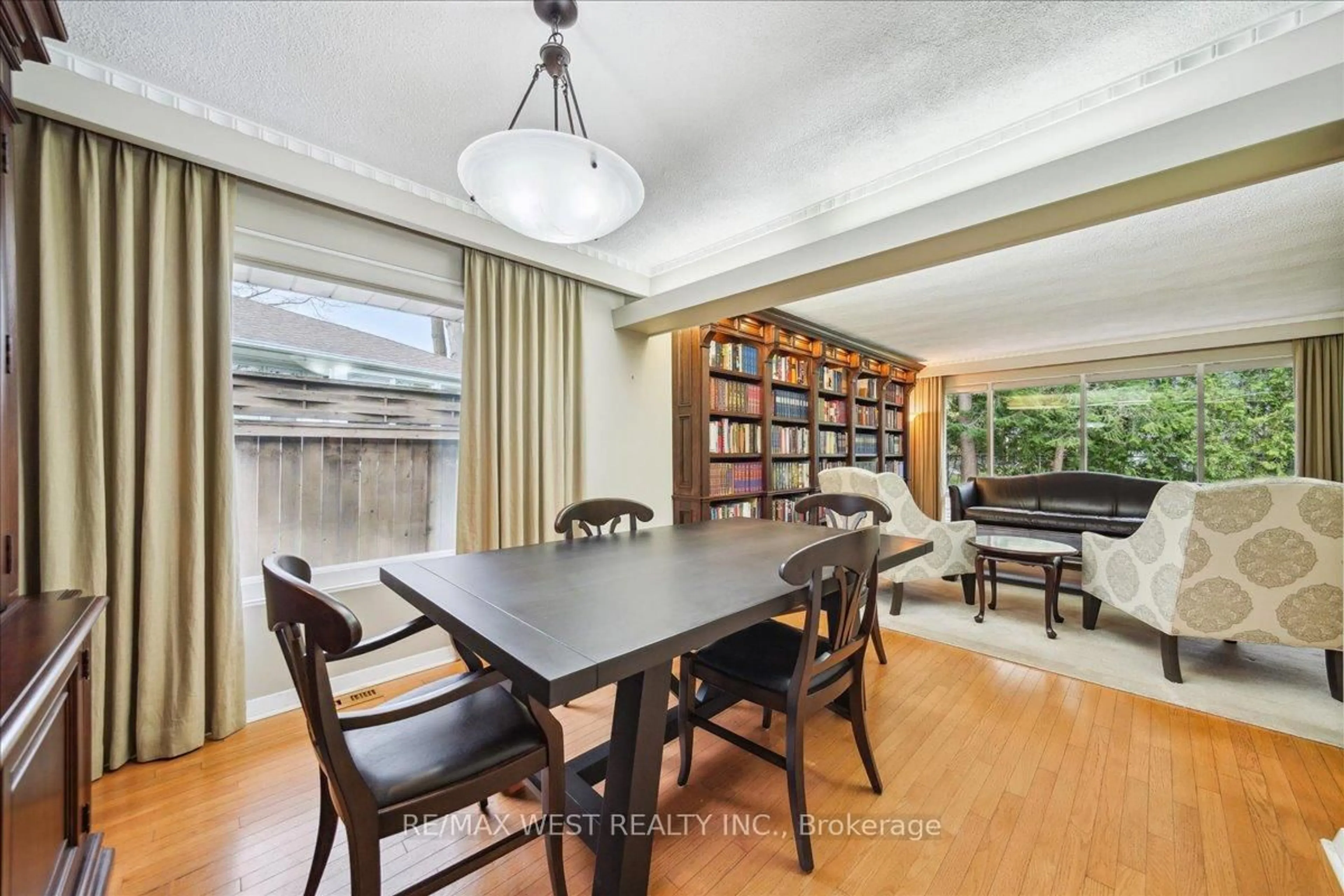 Dining room, wood/laminate floor for 27 Orkney Cres, Toronto Ontario M9A 2T4