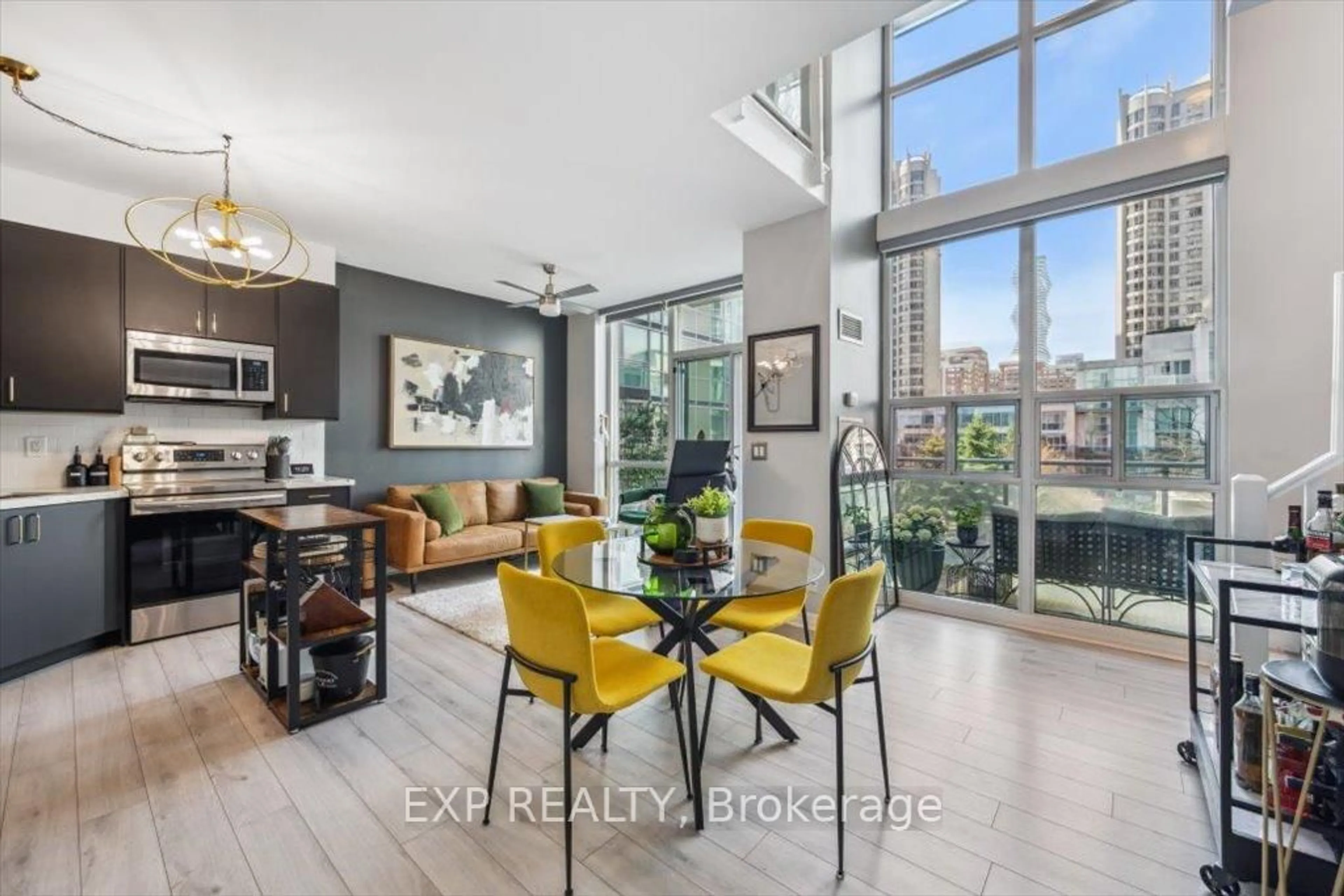 Open concept kitchen, unknown for 220 Burnhamthorpe Rd #707, Mississauga Ontario L5B 4N4