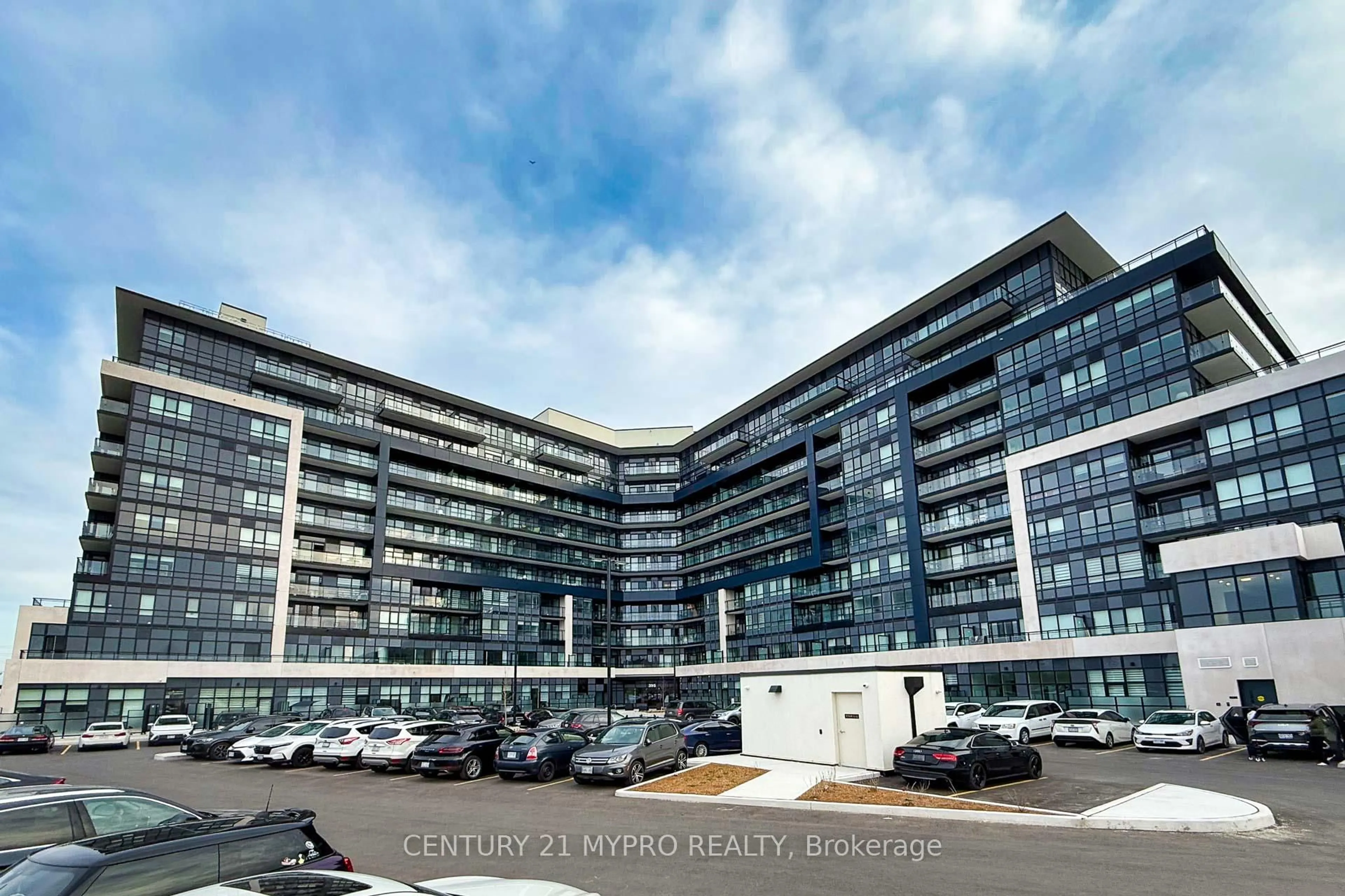A pic from outside/outdoor area/front of a property/back of a property/a pic from drone, building for 395 Dundas St #PH02, Oakville Ontario L6M 5R8