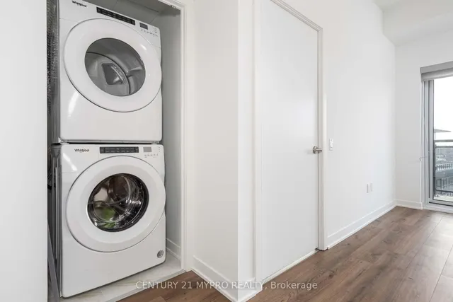 Additional property image - 395 Dundas St Unit PH02
