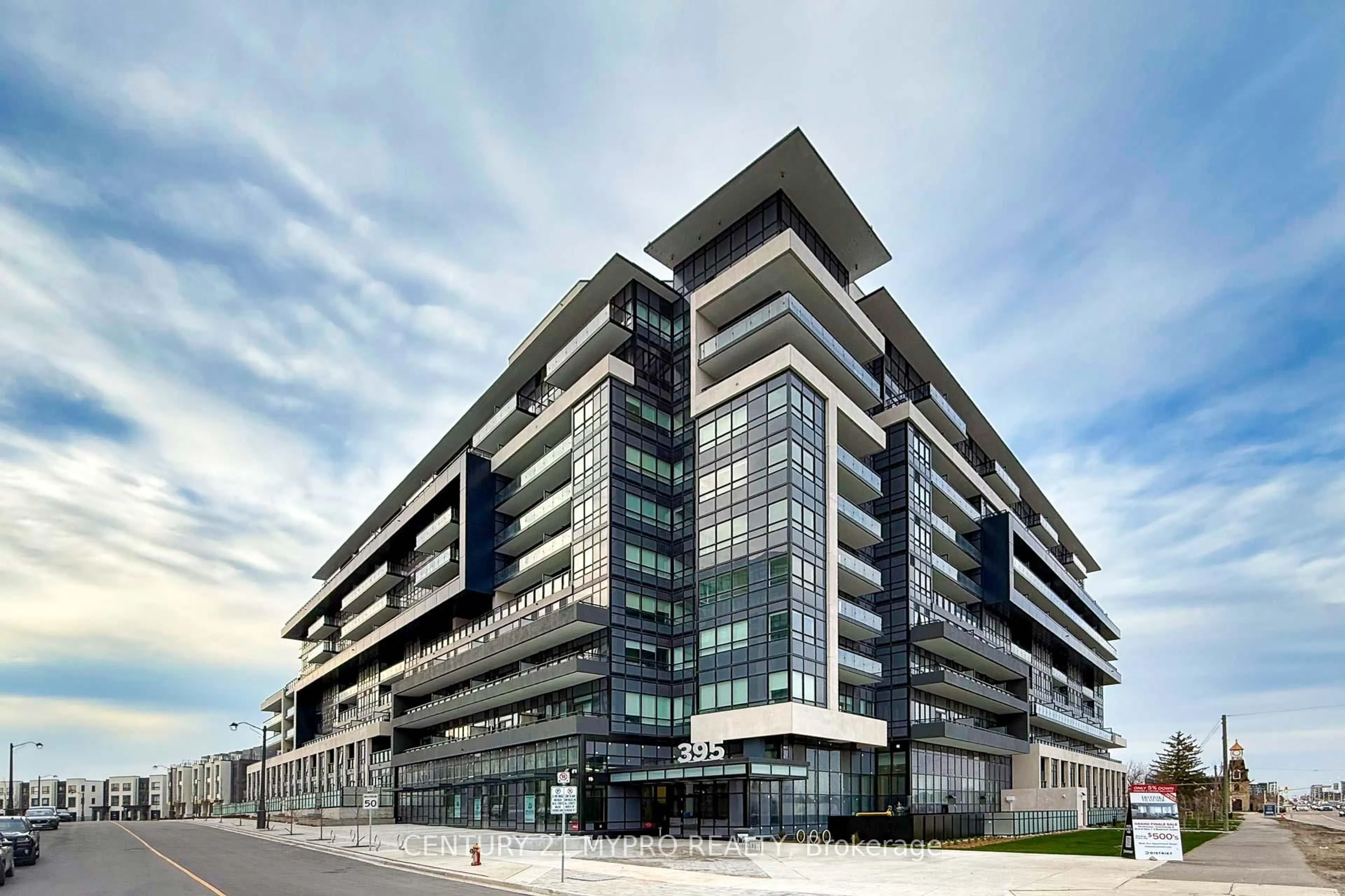 Indoor foyer for 395 Dundas St #PH02, Oakville Ontario L6M 5R8