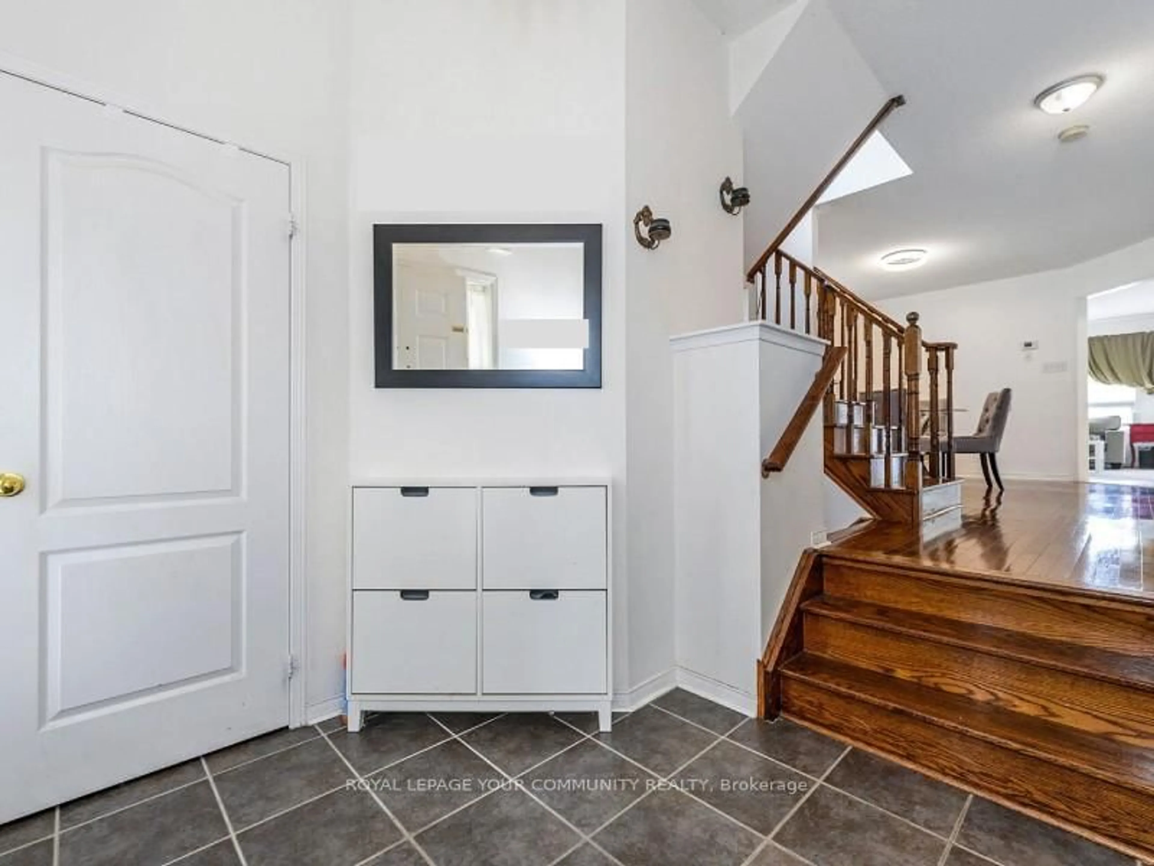 Indoor entryway for 55 Trumpet Valley Blvd, Brampton Ontario L7A 3P7