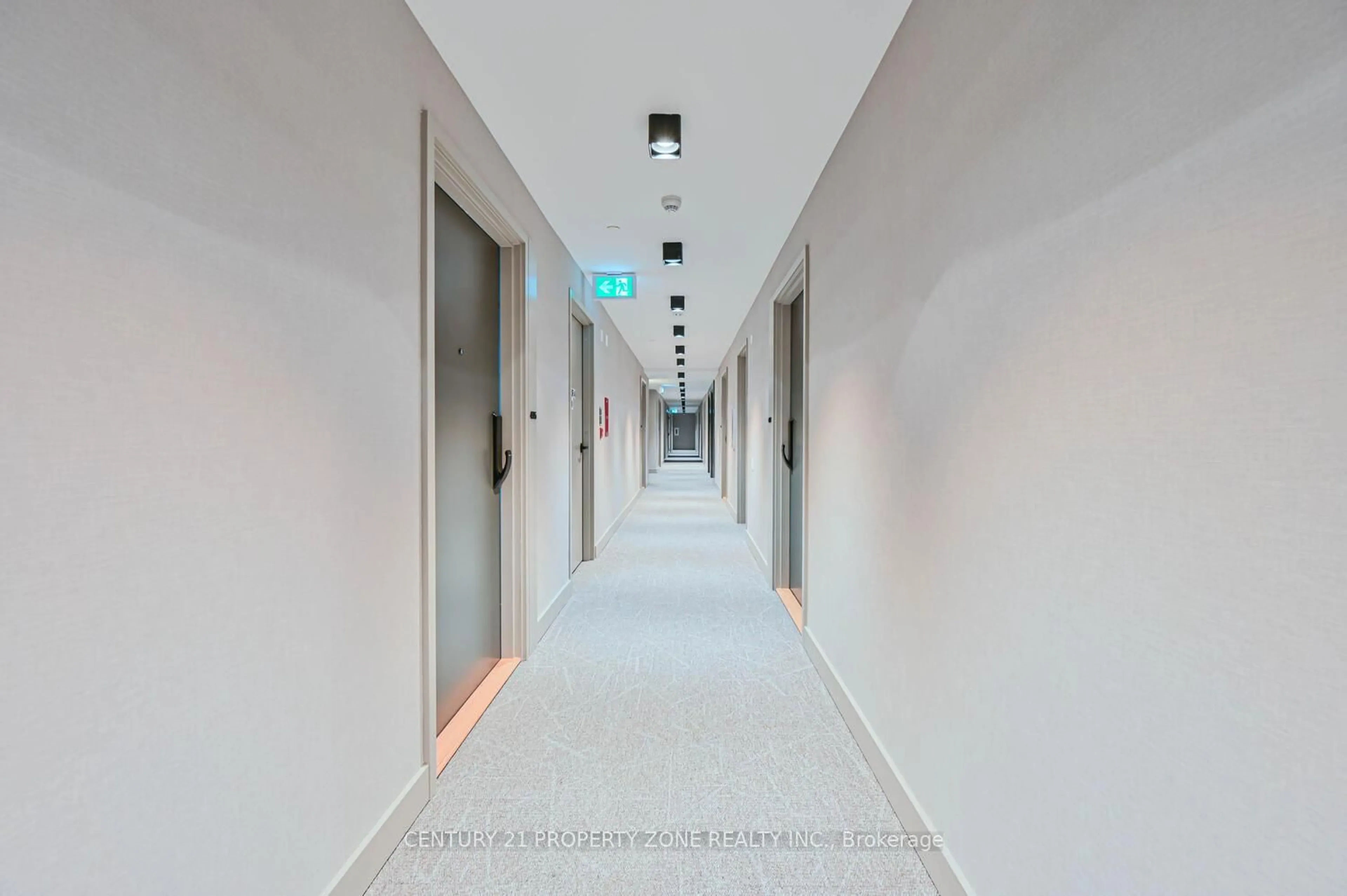 Indoor foyer for 345 Wheat Boom Dr #404, Oakville Ontario L6H 7X4
