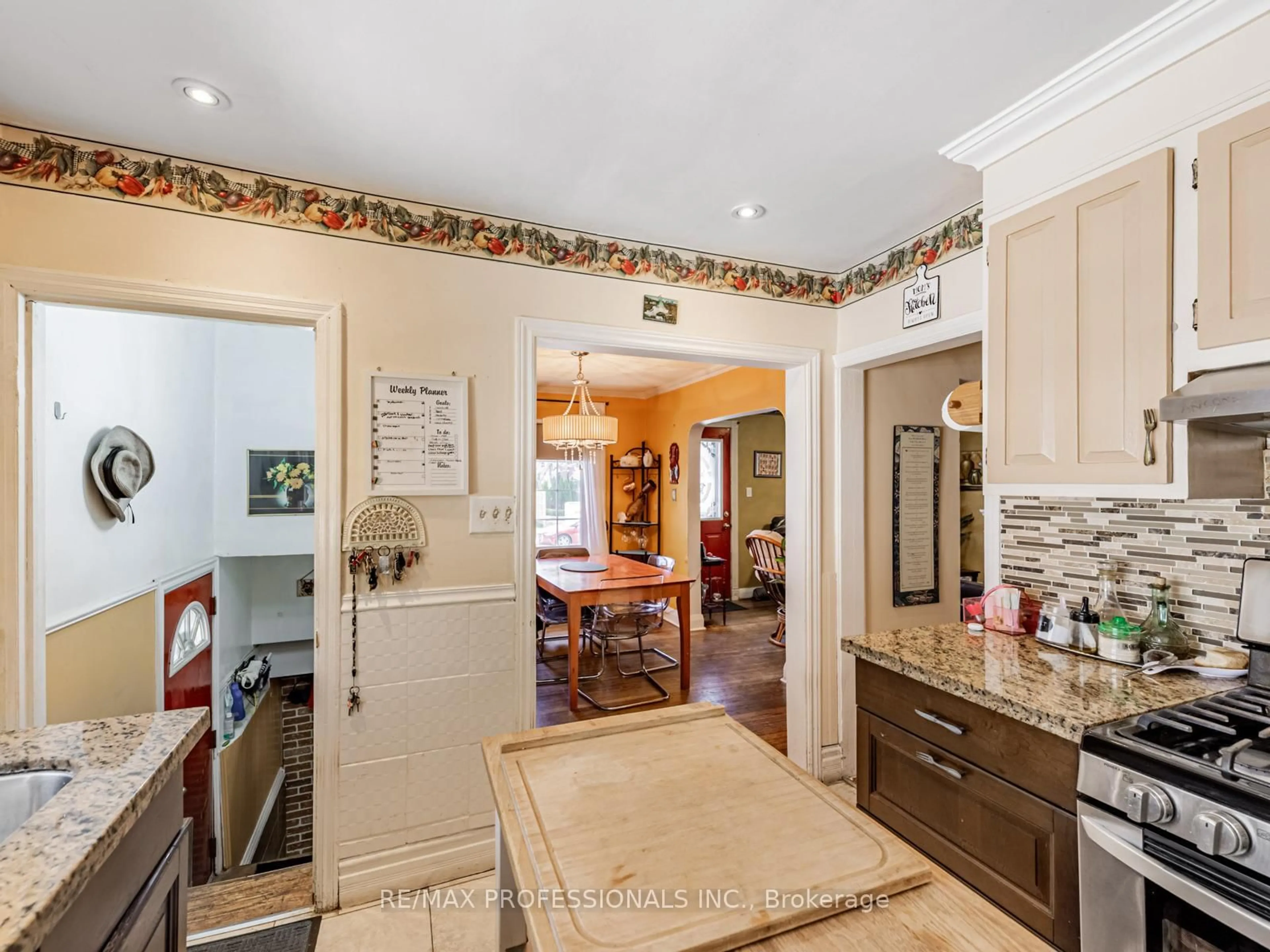 Open concept kitchen, ceramic/tile floor for 64 Elder Ave, Toronto Ontario M8W 1S4