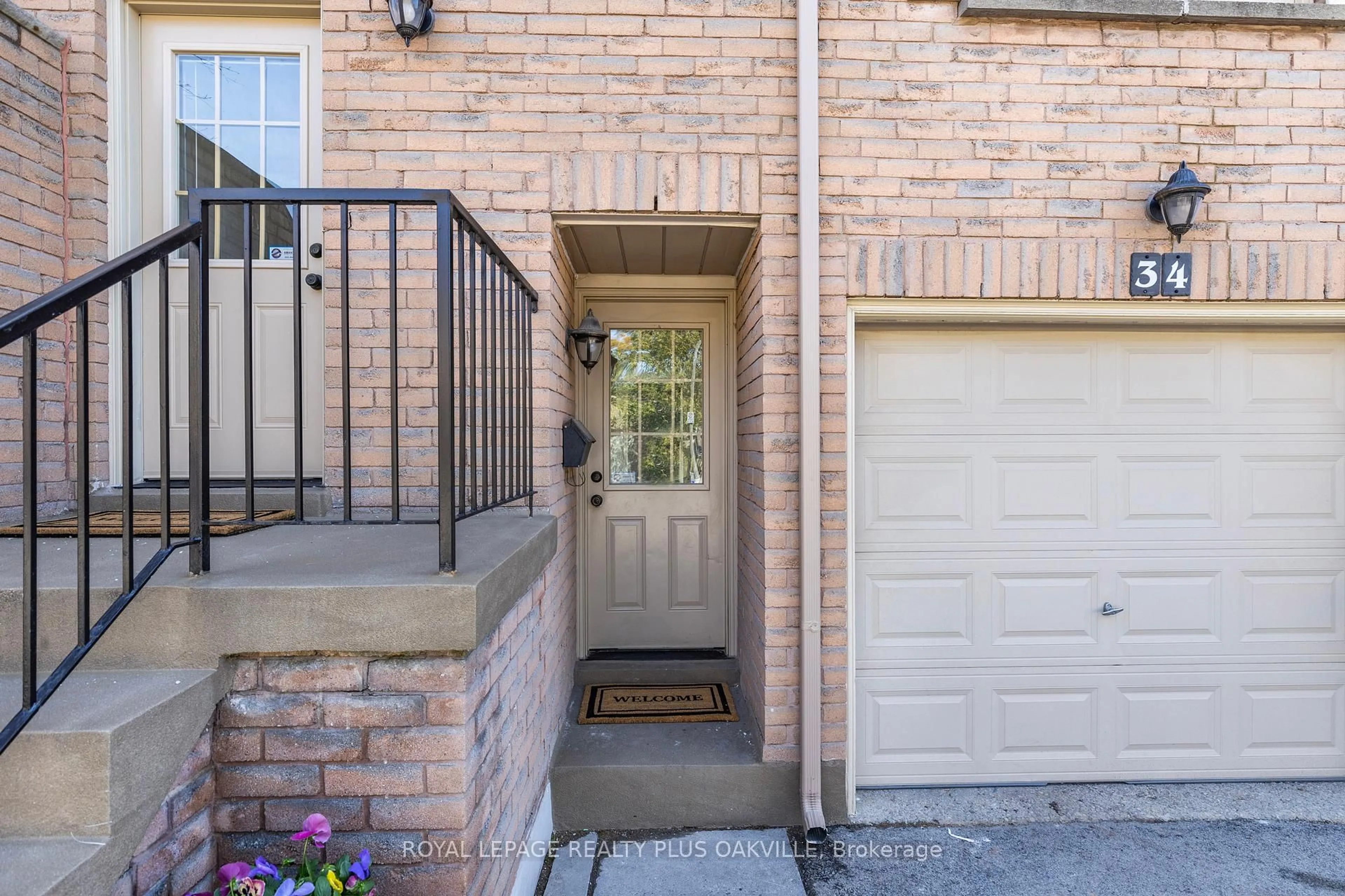 Unknown for 2272 Mowat Ave #34, Oakville Ontario L6H 5L8