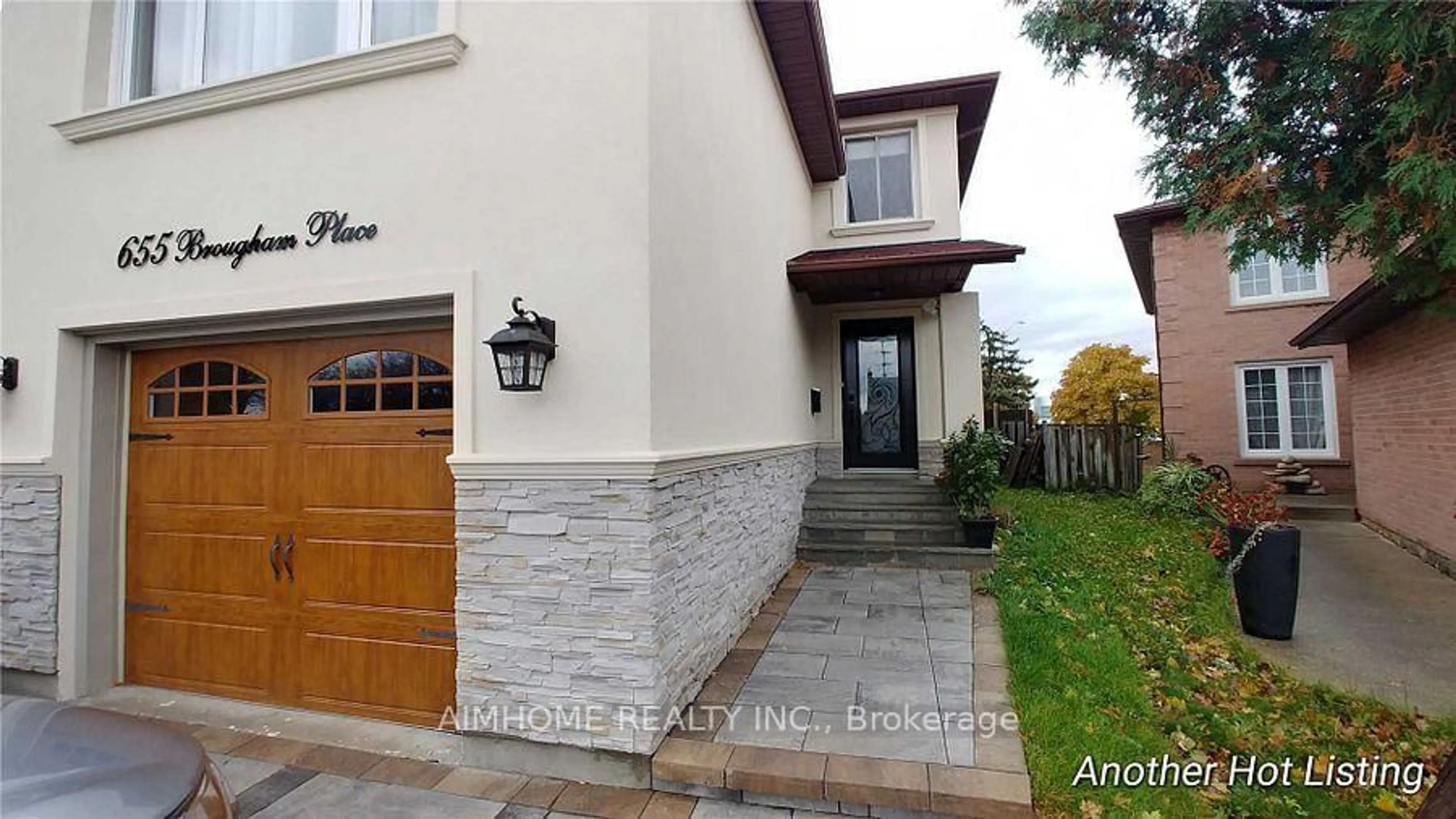 Home with brick exterior material, street for 655 Brougham Pl, Mississauga Ontario L5B 2Z5