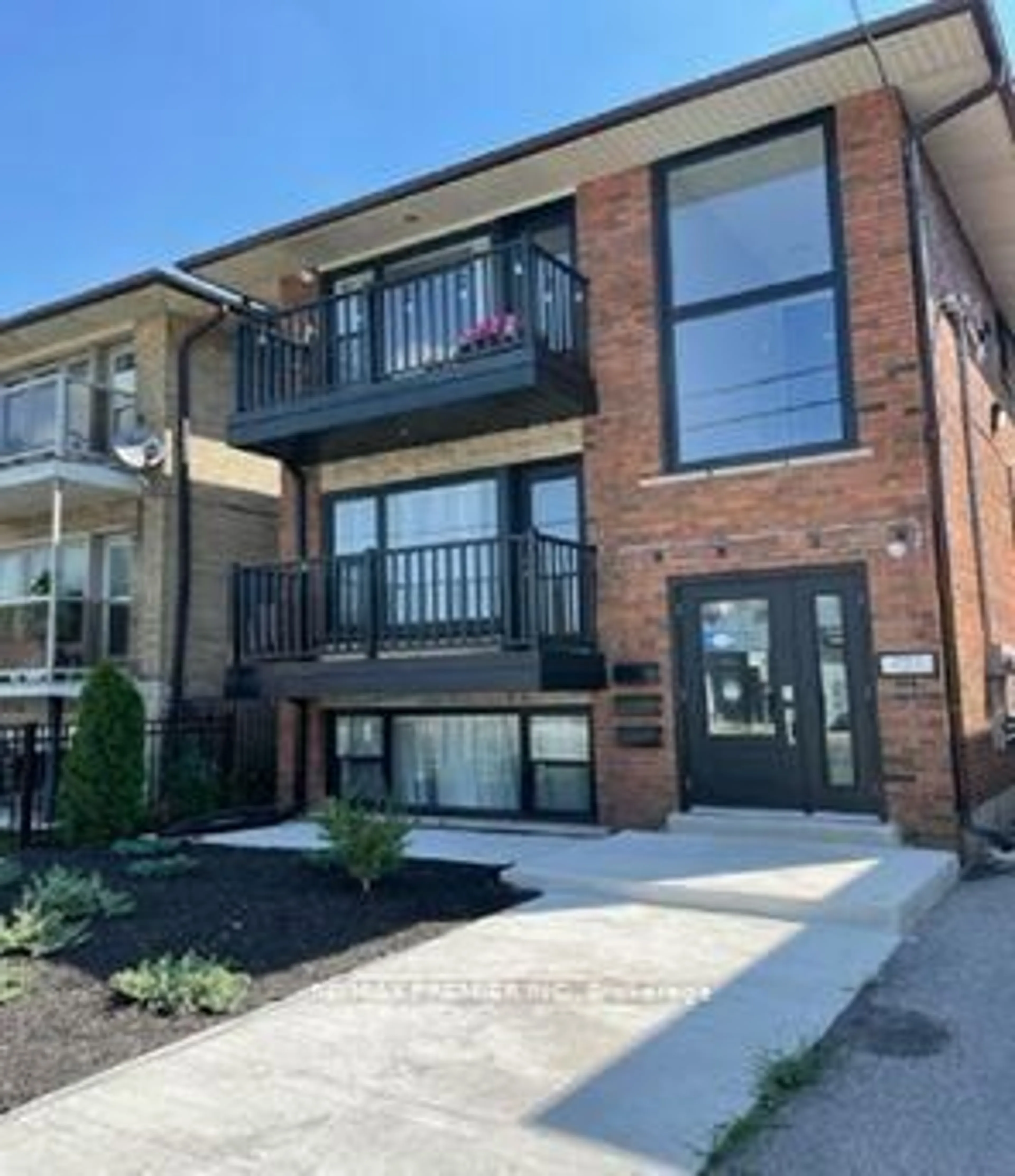 Unknown for 391 Royal York Rd, Toronto Ontario M8Y 2R4