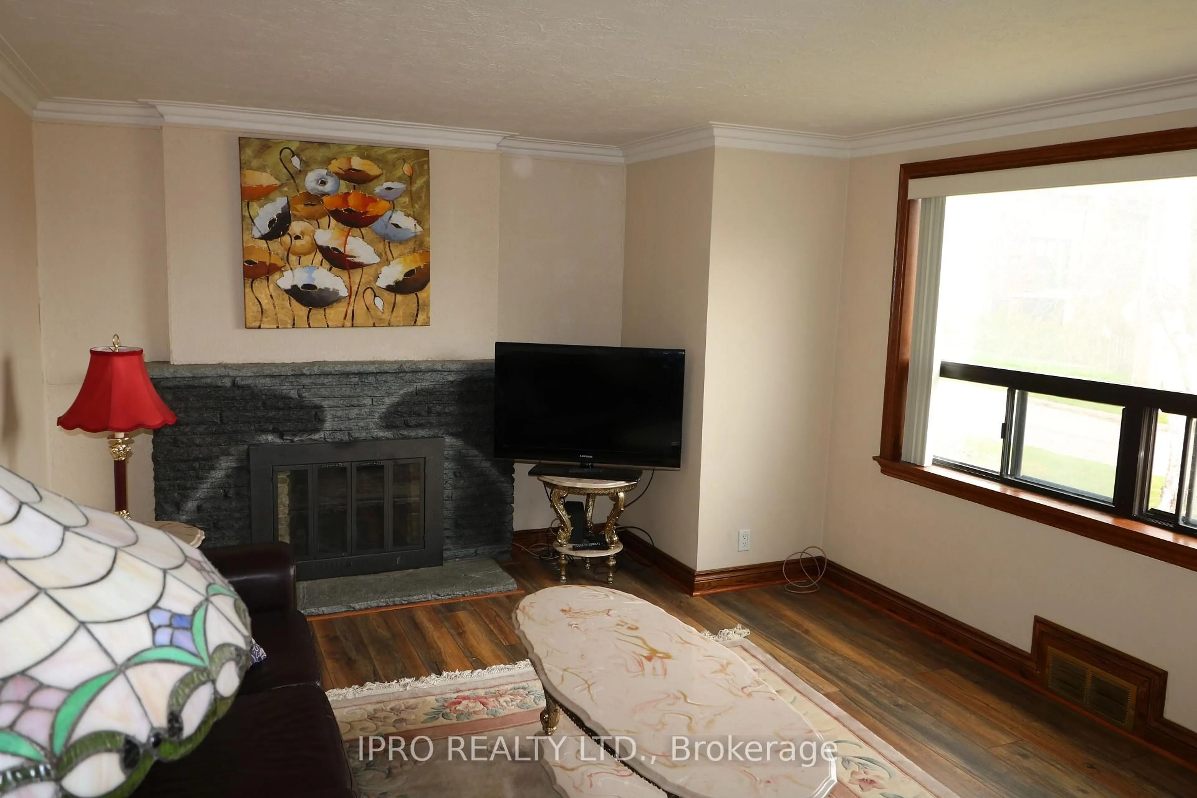 A pic of a room for 577 Rustic Rd, Toronto Ontario M6L 1Y2