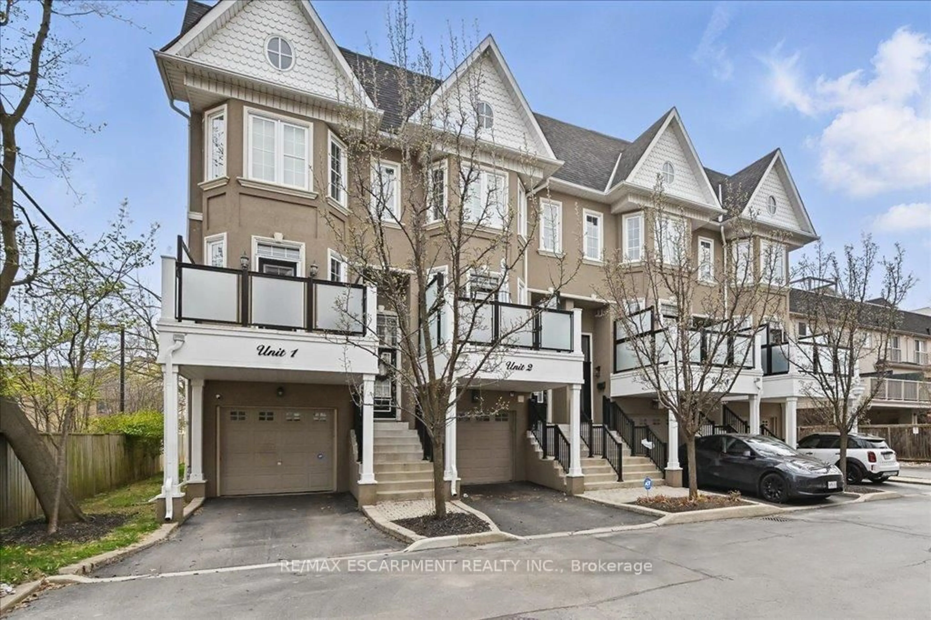 Unknown for 117 Nelson St #2, Oakville Ontario L6L 3J1