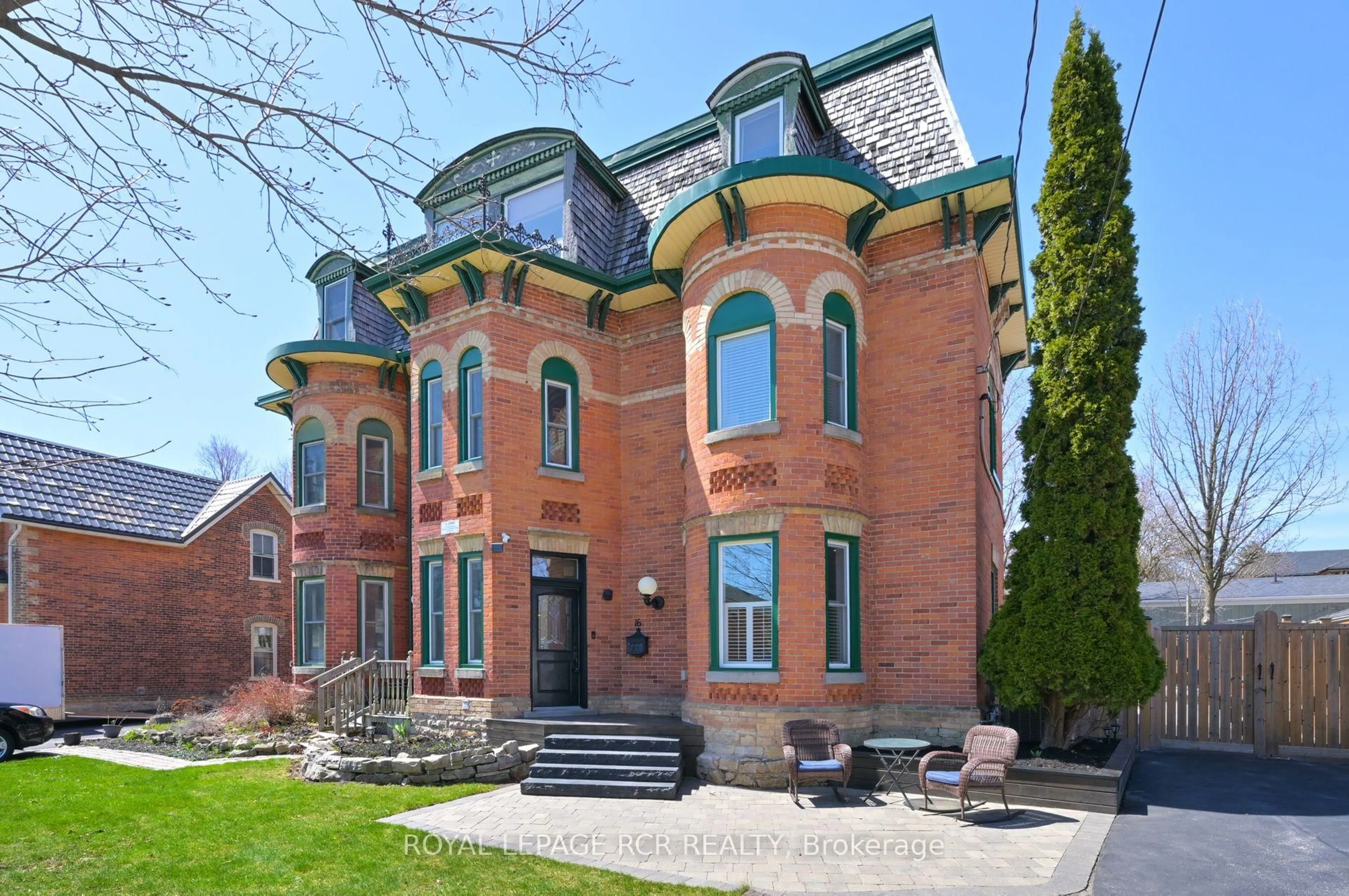 Home with brick exterior material, street for 16 Wellington St, Orangeville Ontario L9W 2L5
